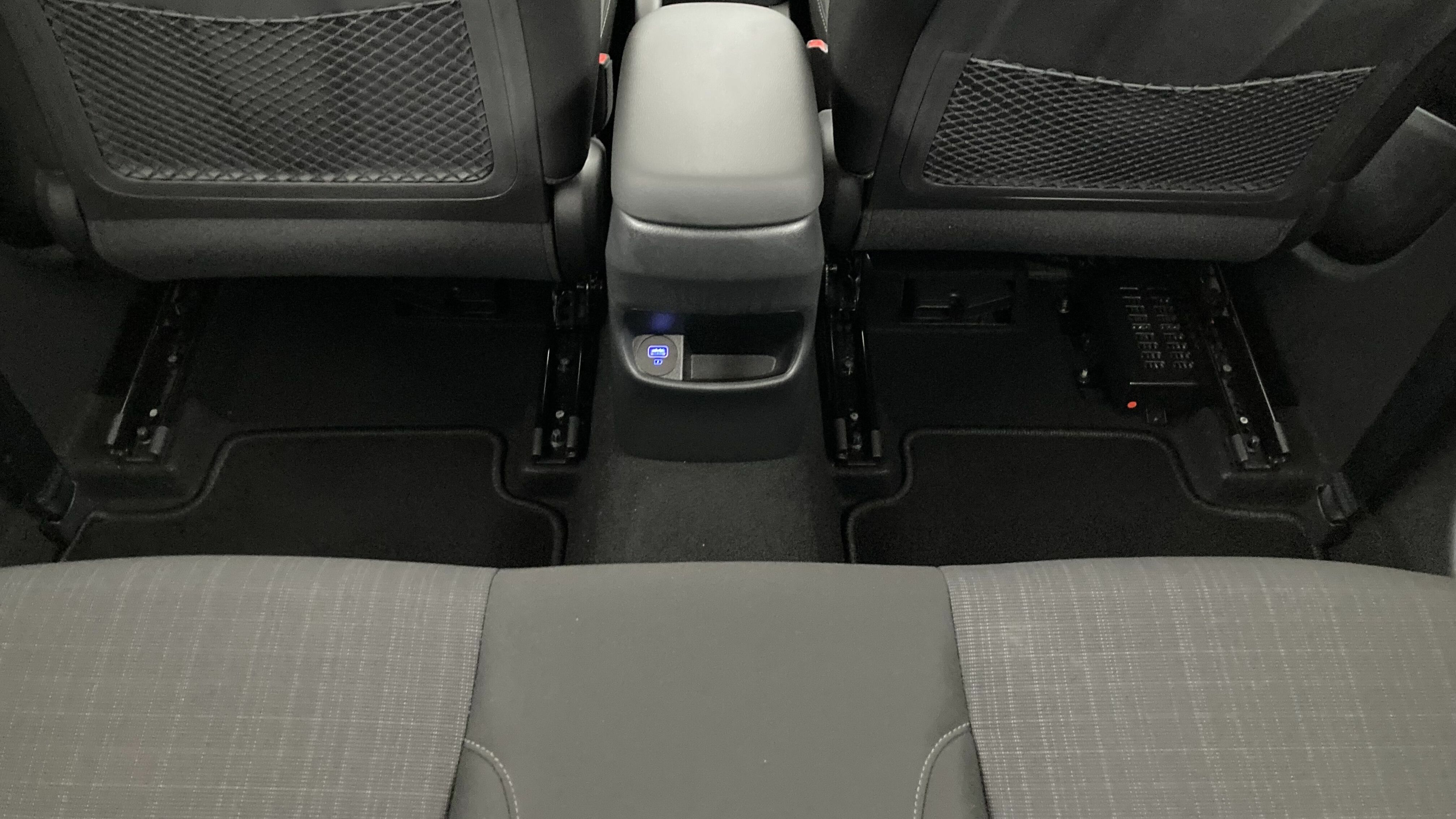 hyundai kona trend 1.0 T-GDI 120 2022 phantom black 23