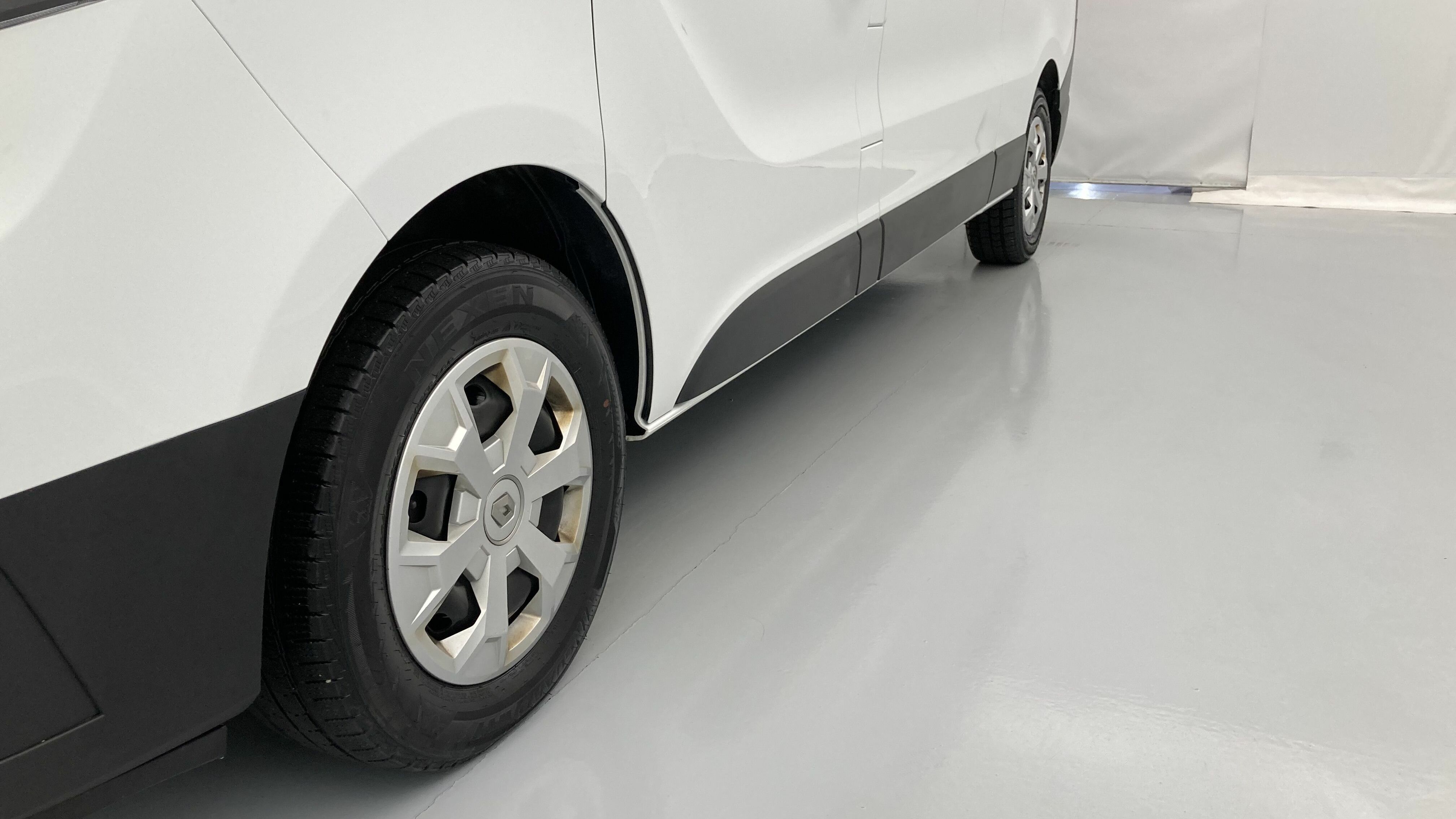 renault trafic l2 life 2.0 DCI 110 2022 weiss 27