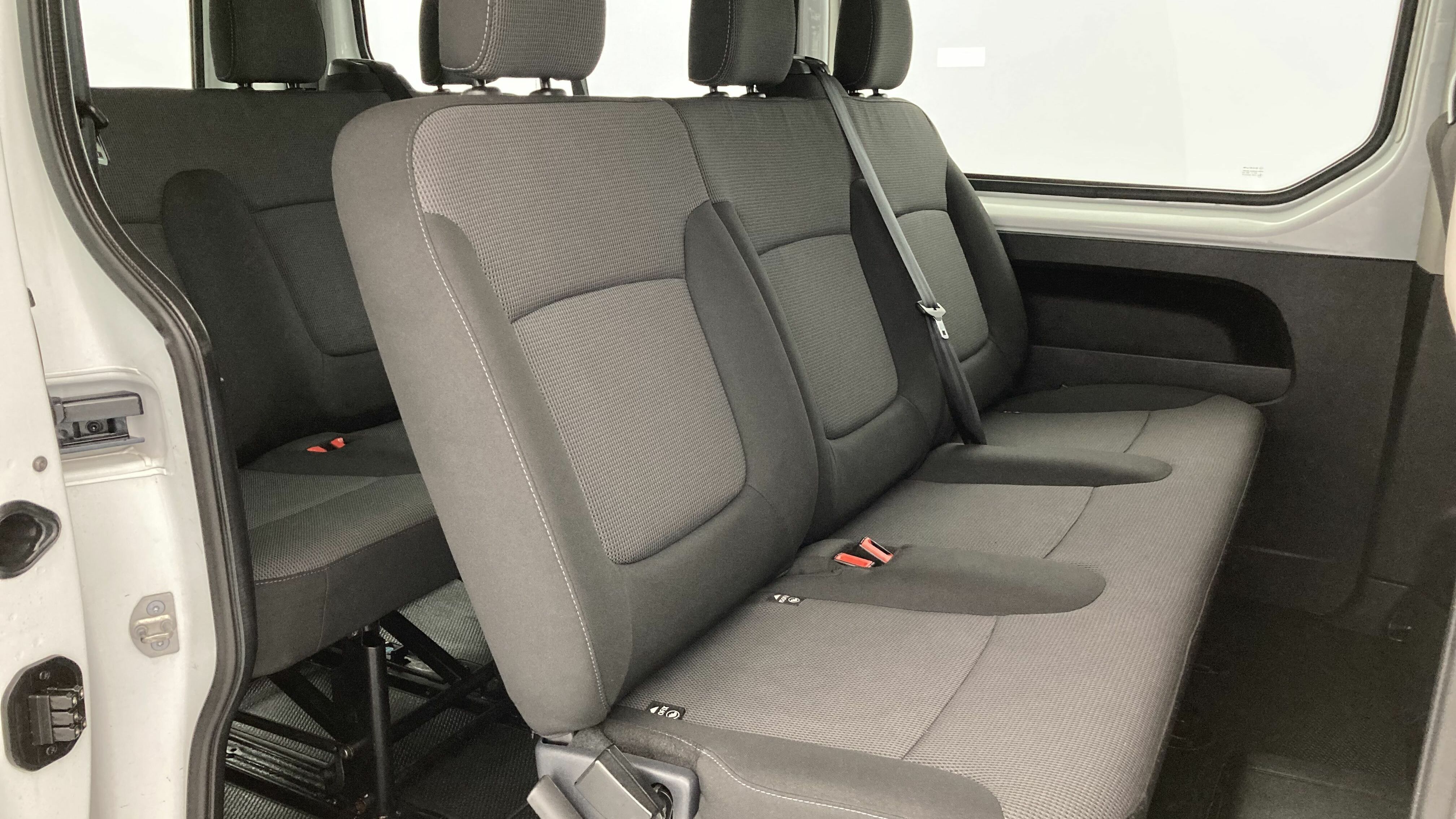 renault trafic l2 life 2.0 DCI 110 2022 weiss 22