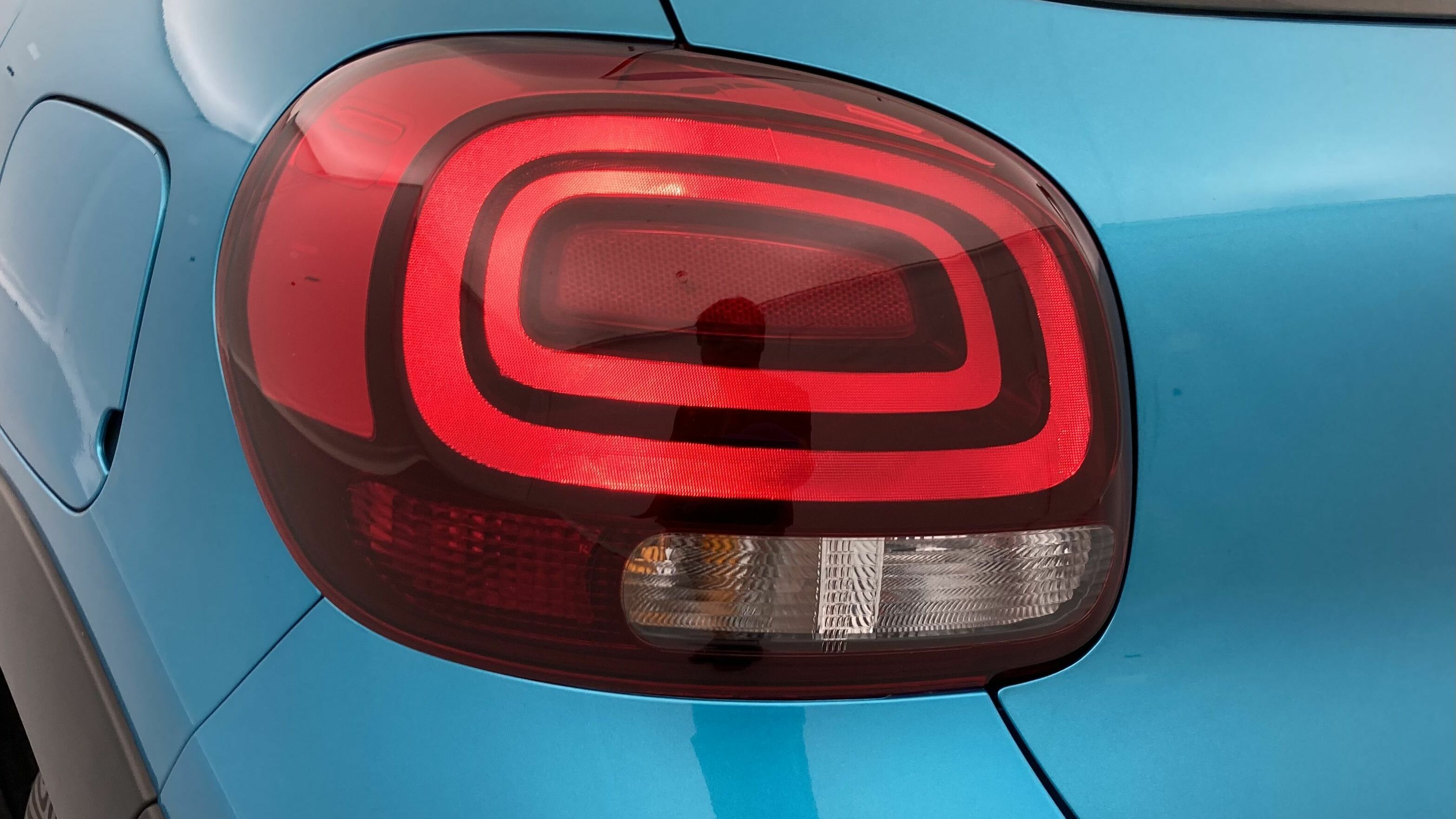 citroen c3 feel 1.2 PURETECH 83 2022 spring blue metallic 31