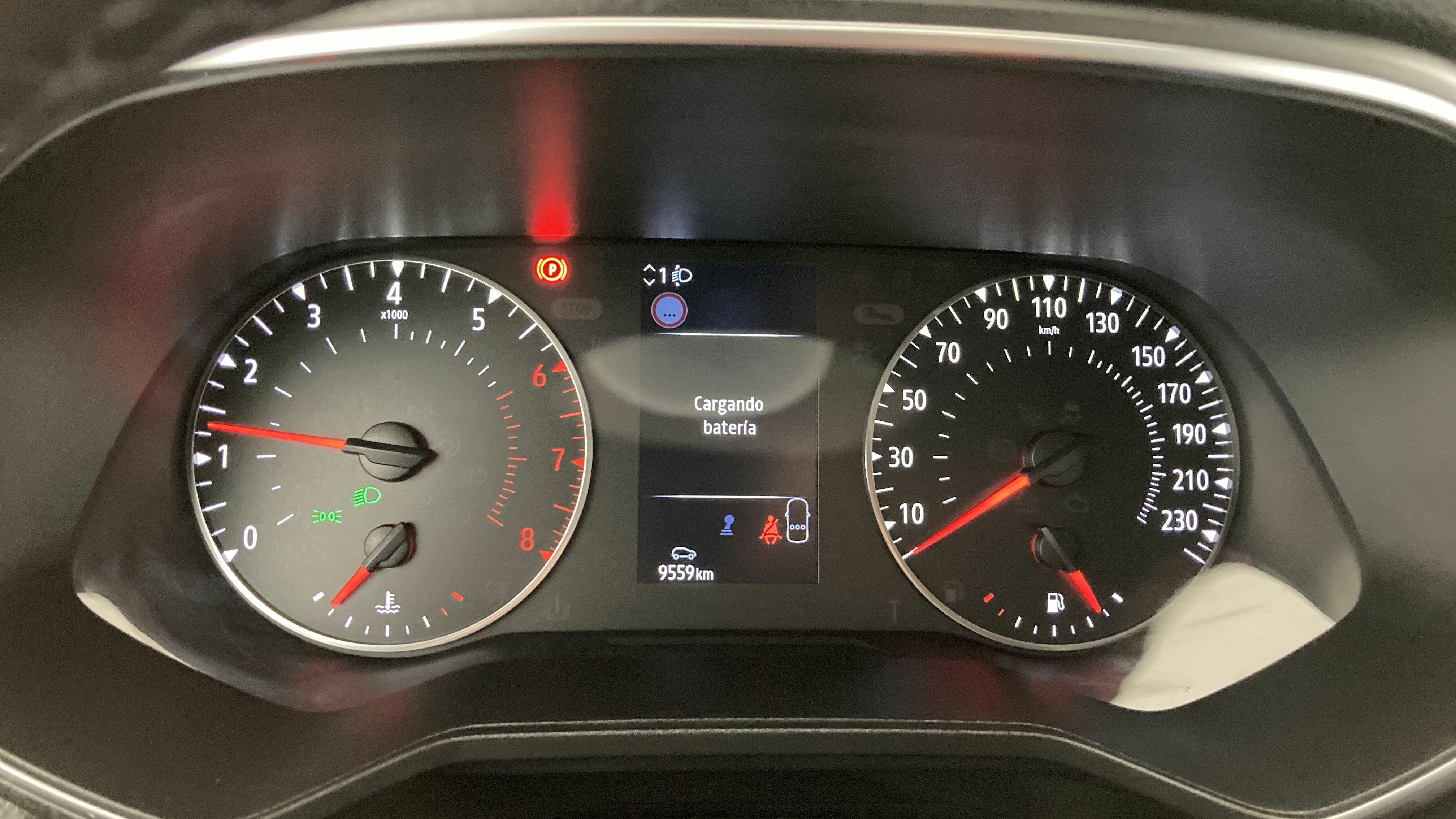 renault clio intens 1.0 TCE 100 GLP 2021 negro perla 19