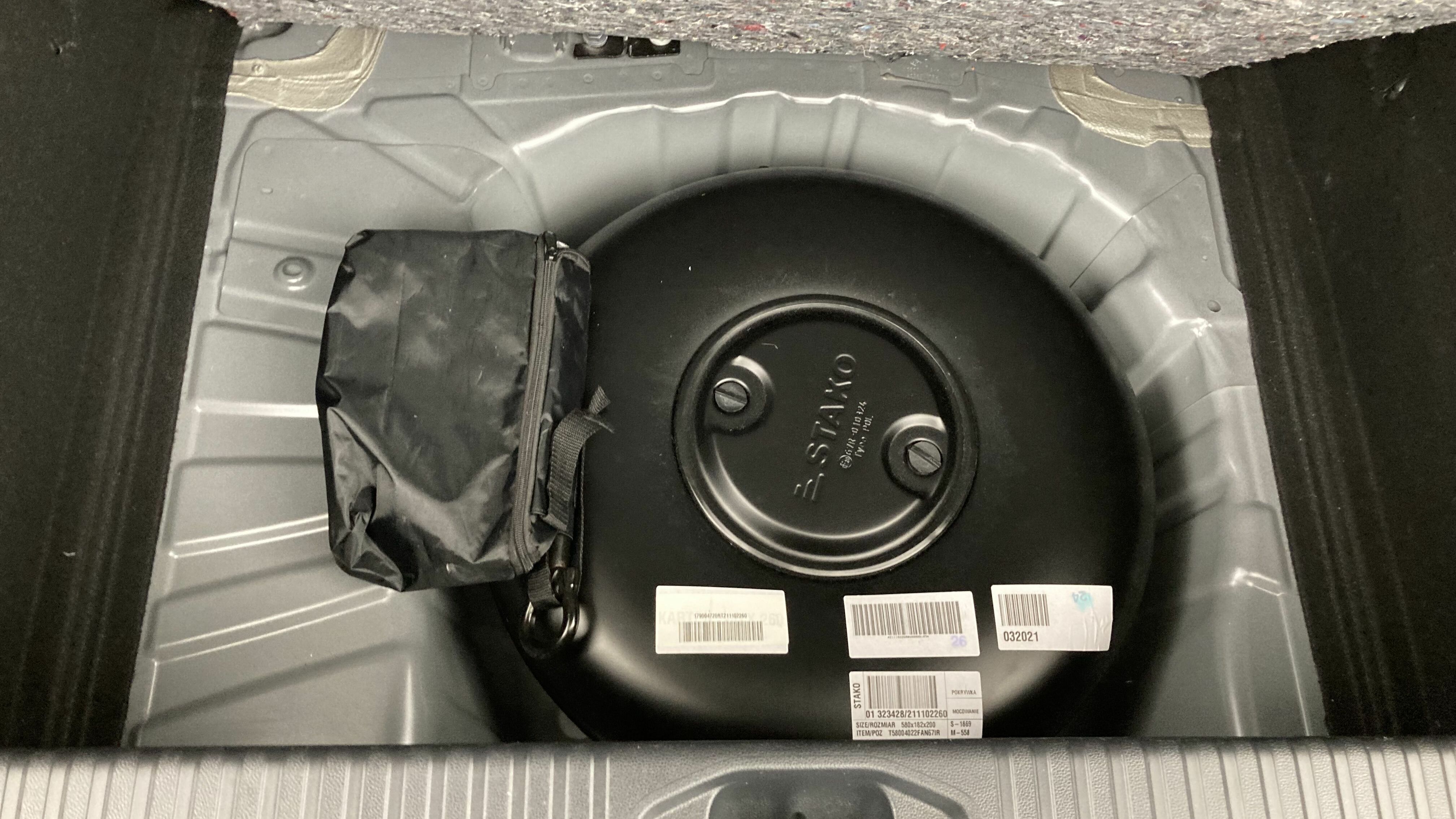 renault clio intens 1.0 TCE 100 GLP 2021 negro perla 24