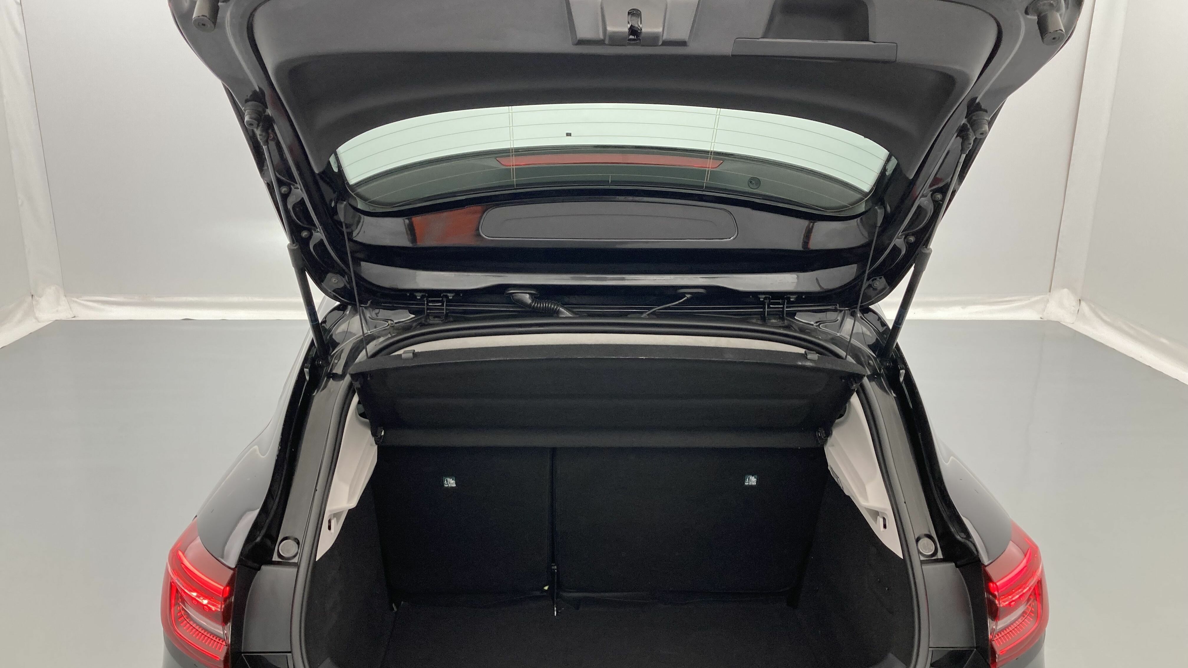 renault clio intens 1.0 TCE 100 GLP 2021 negro perla 25