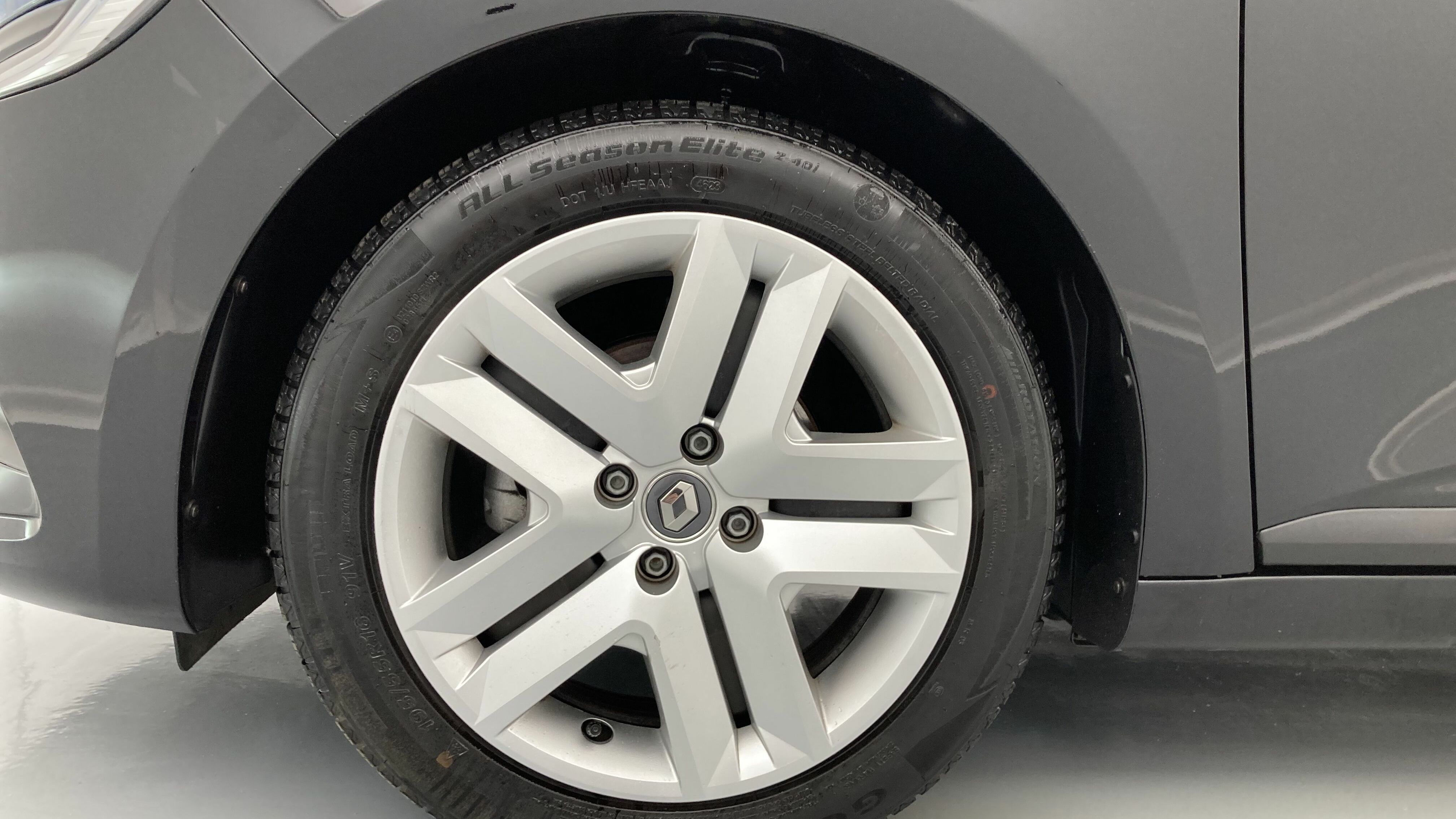 renault clio intens 1.0 TCE 100 GLP 2021 negro perla 28