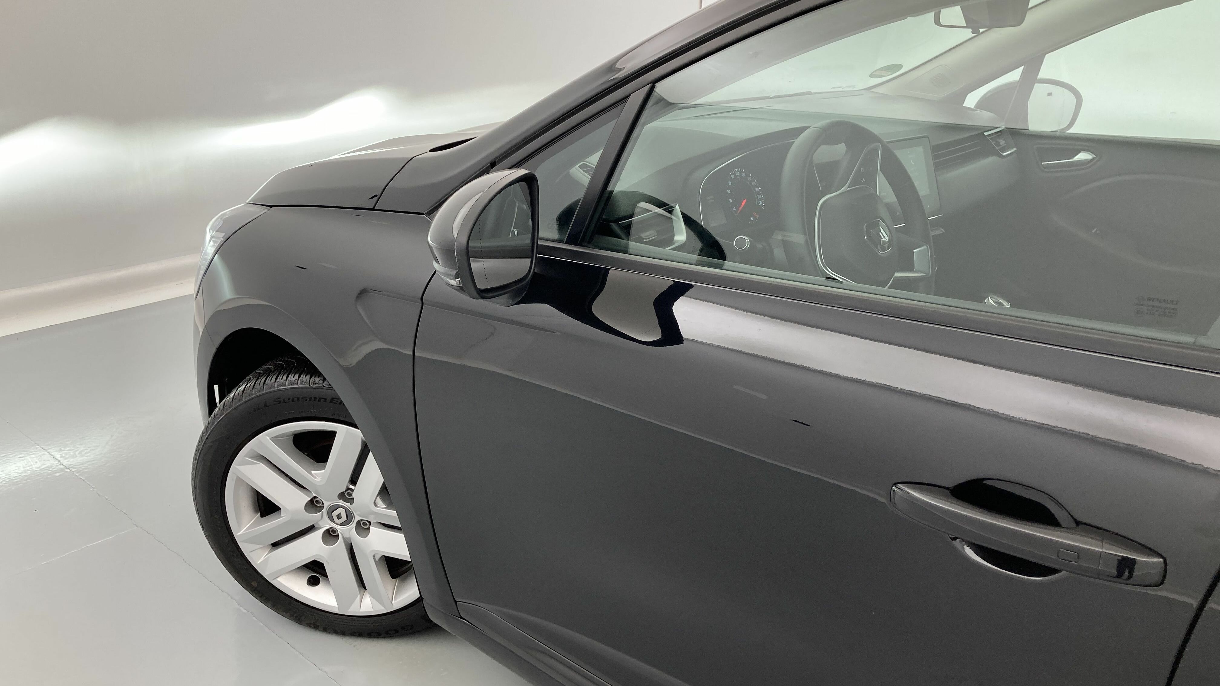 renault clio intens 1.0 TCE 100 GLP 2021 negro perla 29