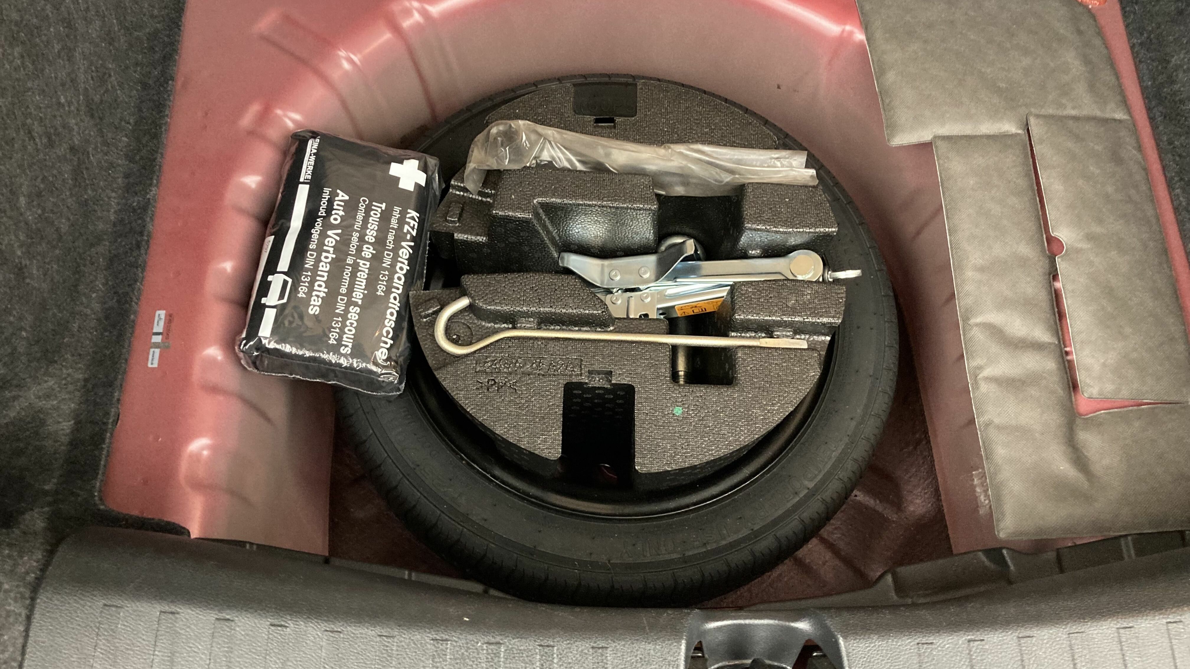 nissan micra n-design 1.0 IG-T 92 XTRONIC 2022 red passion 24