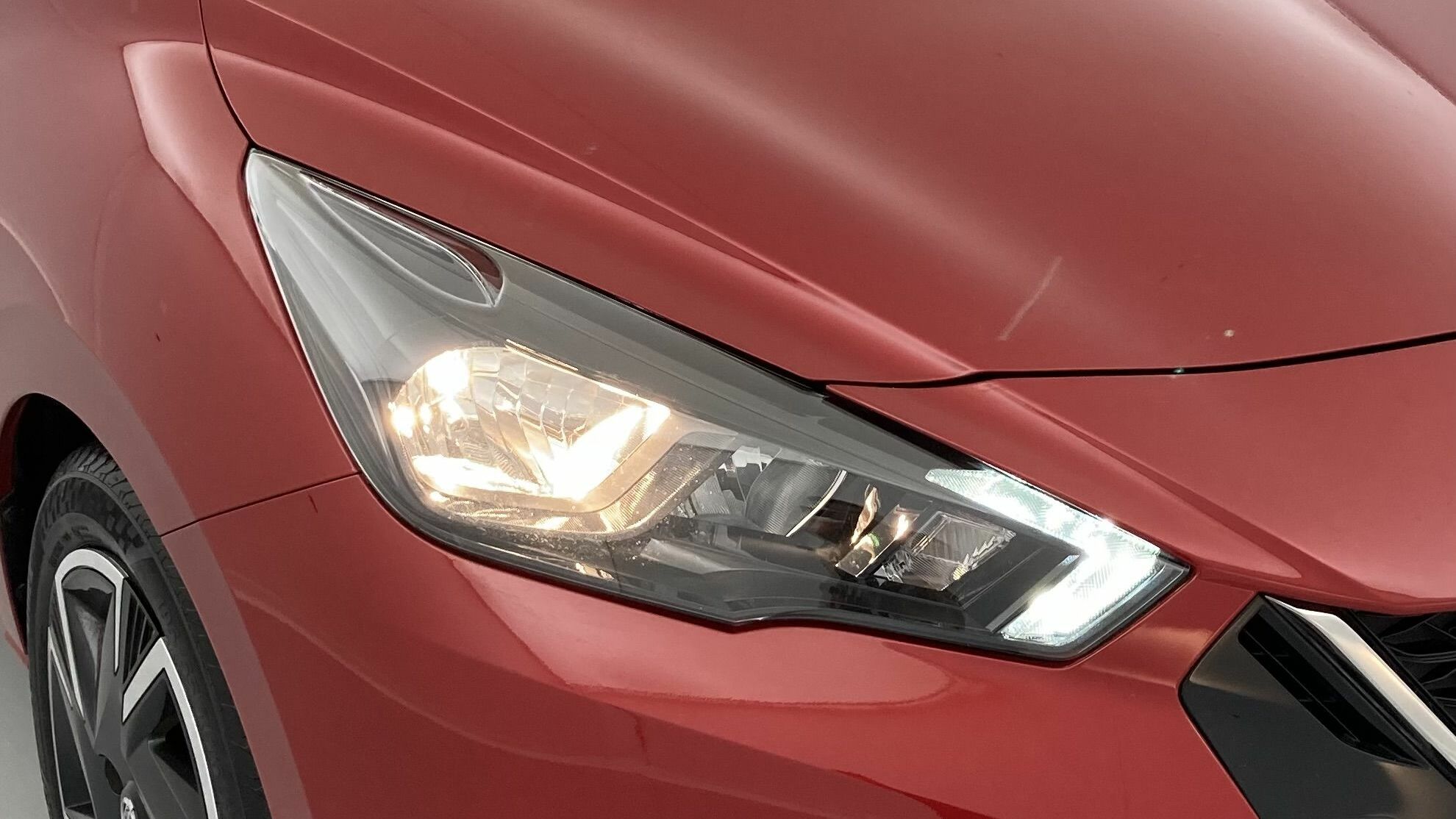 nissan micra n-design 1.0 IG-T 92 XTRONIC 2022 red passion 30