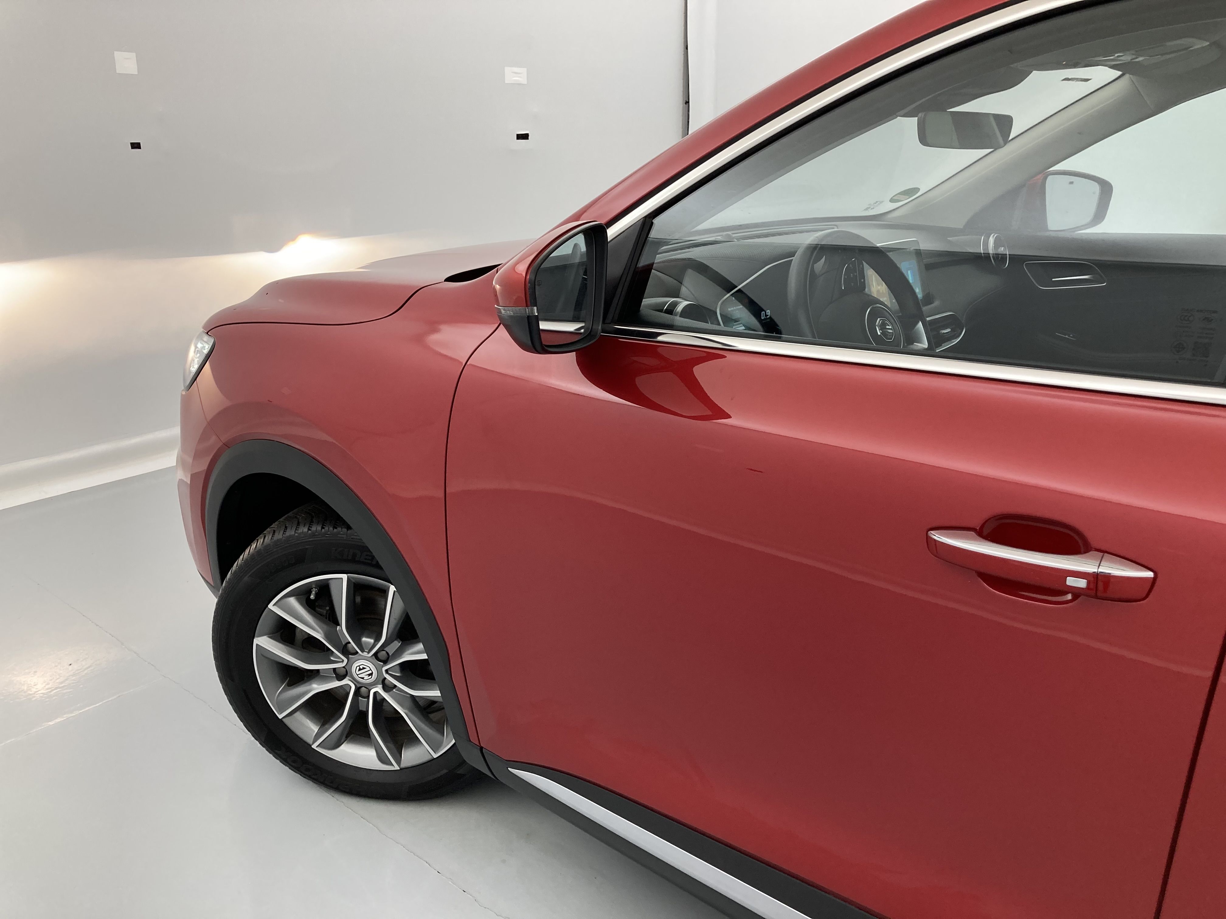 mg hs luxury 1.5 T-GDI 162 AT 2023 diamond red - rsj 31