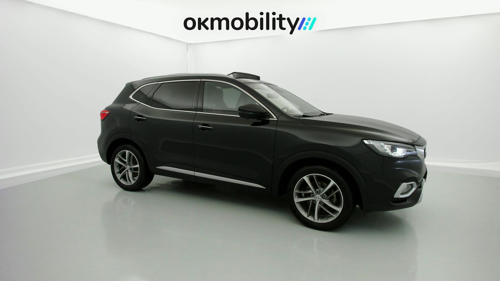 mg hs luxury 1.5 T-GDI 162 AT 2023 pebble black - pbc 2