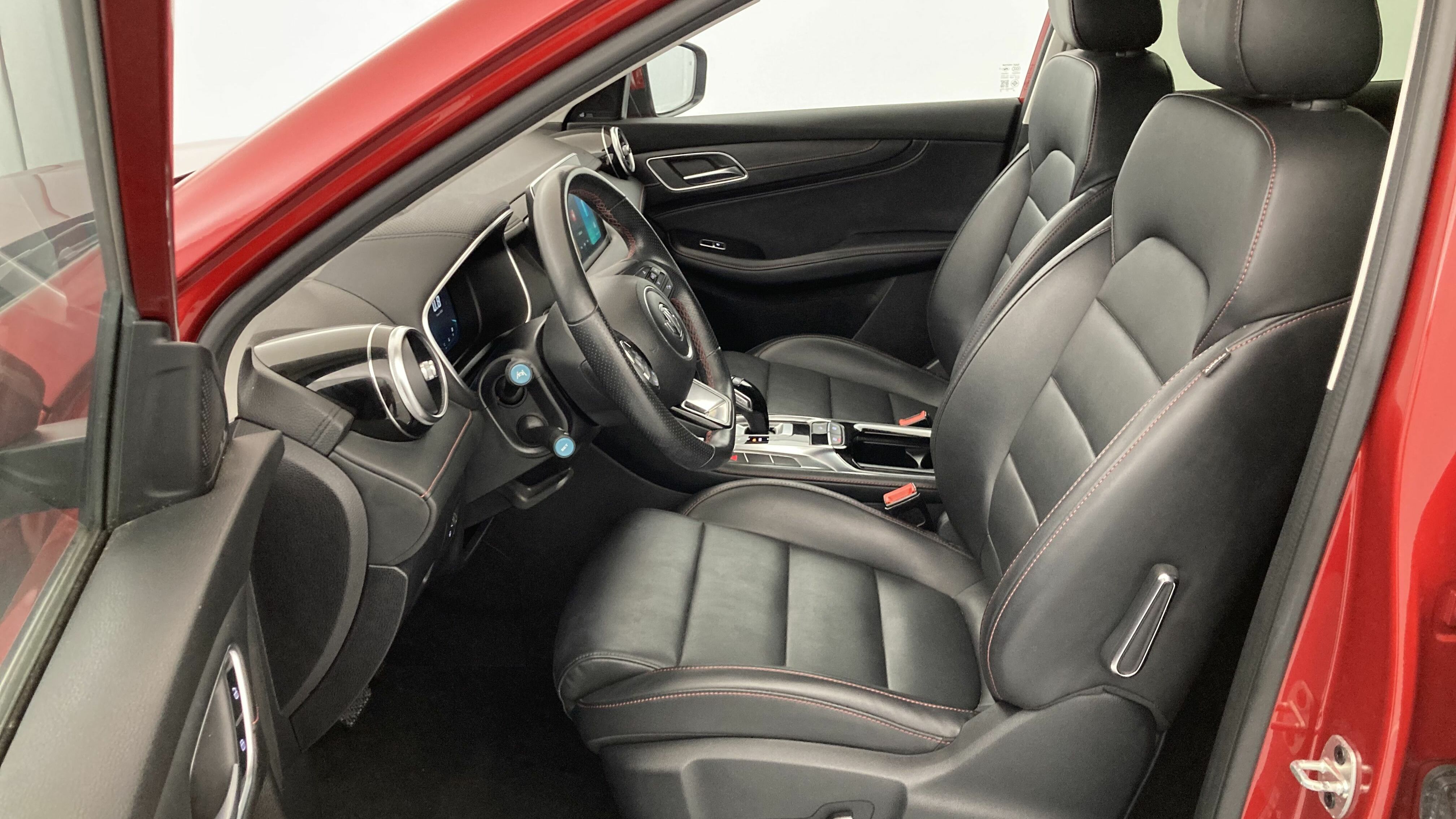 mg hs comfort 1.5 T-GDI 162 AT 2023 diamond red - rsj 15