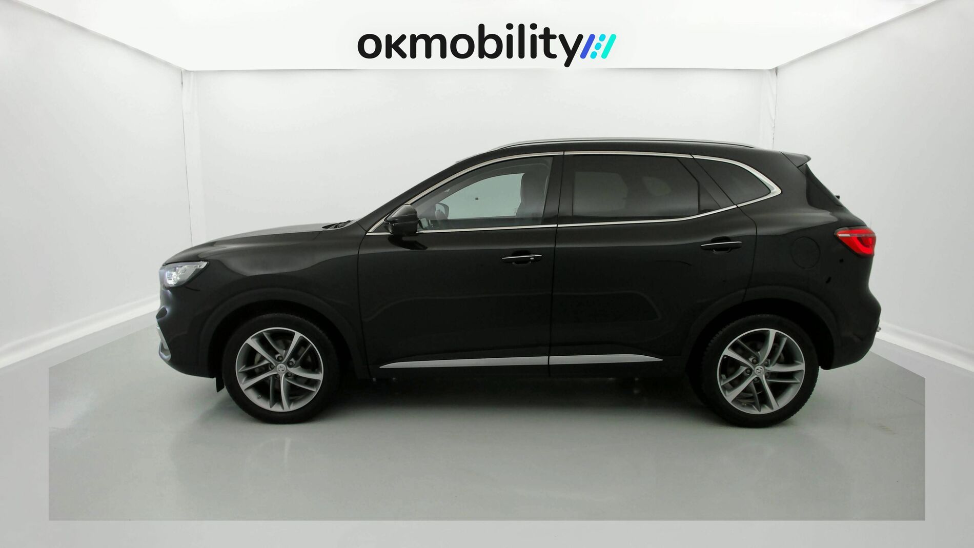 mg hs luxury 1.5 T-GDI 162 AT 2023 pebble black - pbc 8