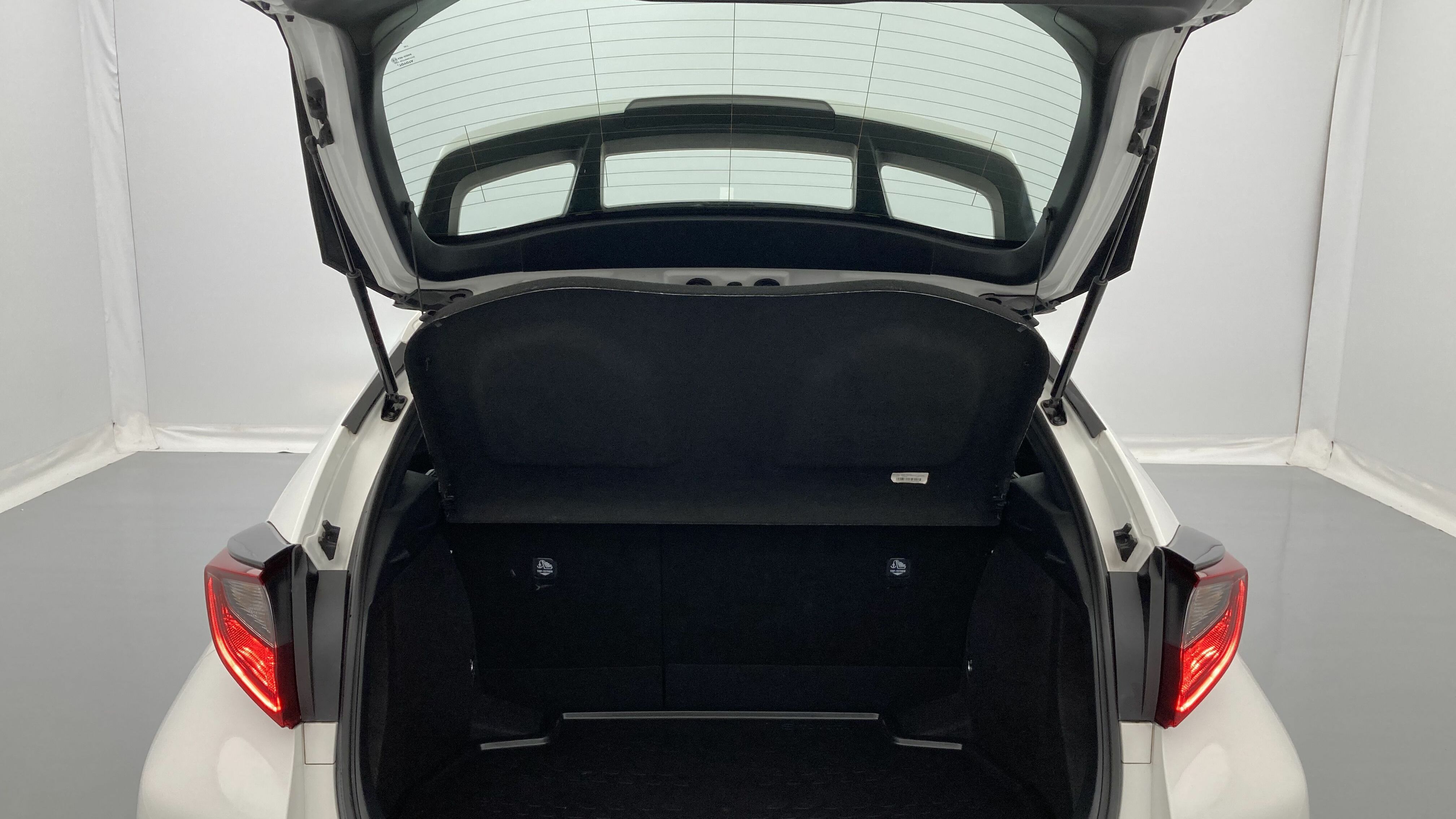 toyota c-hr business edition 1.8 E-CVT 125H 2023 schneeweiss 25