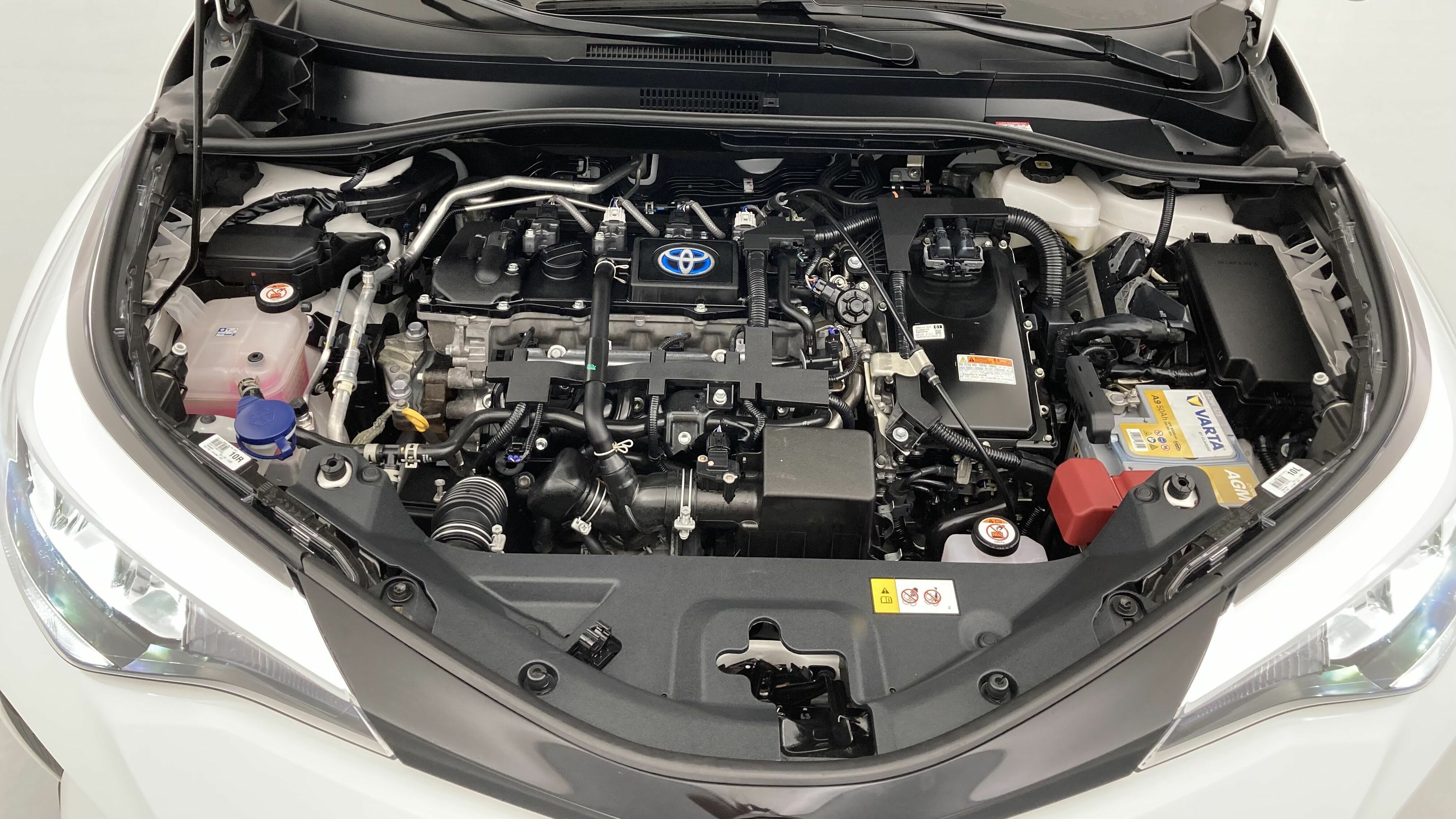 toyota c-hr business edition 1.8 E-CVT 125H 2023 schneeweiss 26