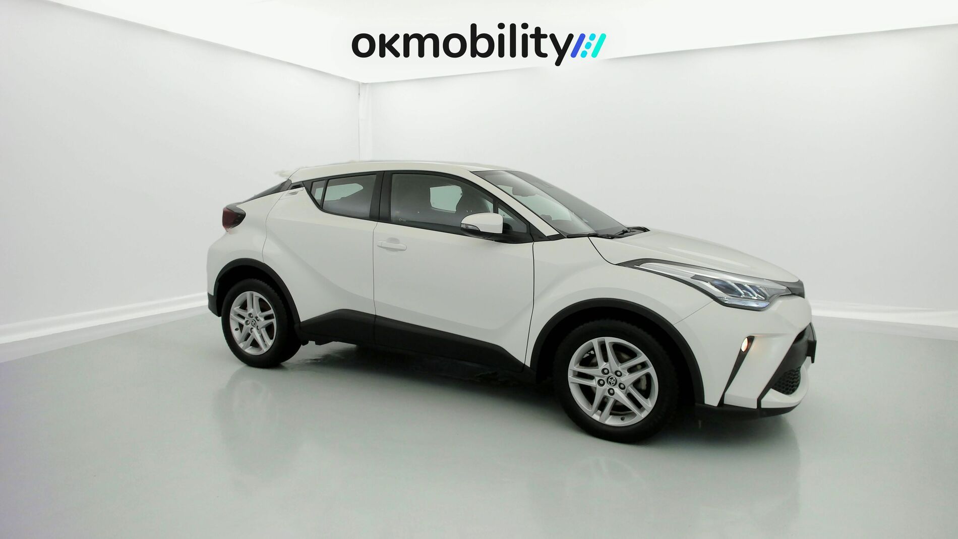 toyota c-hr business edition 1.8 E-CVT 125H 2023 schneeweiss 2