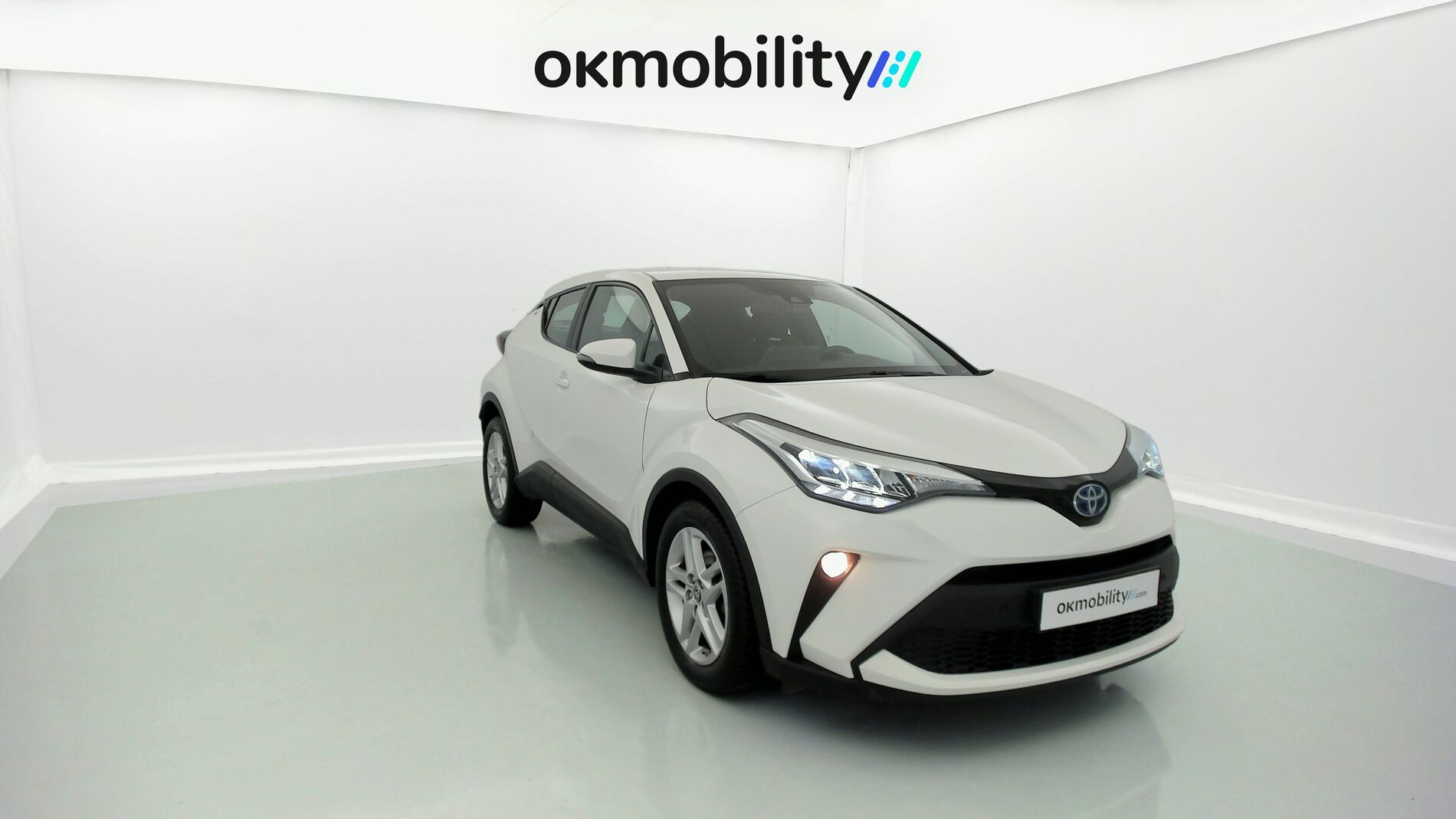toyota c-hr business edition 1.8 E-CVT 125H 2023 schneeweiss 3
