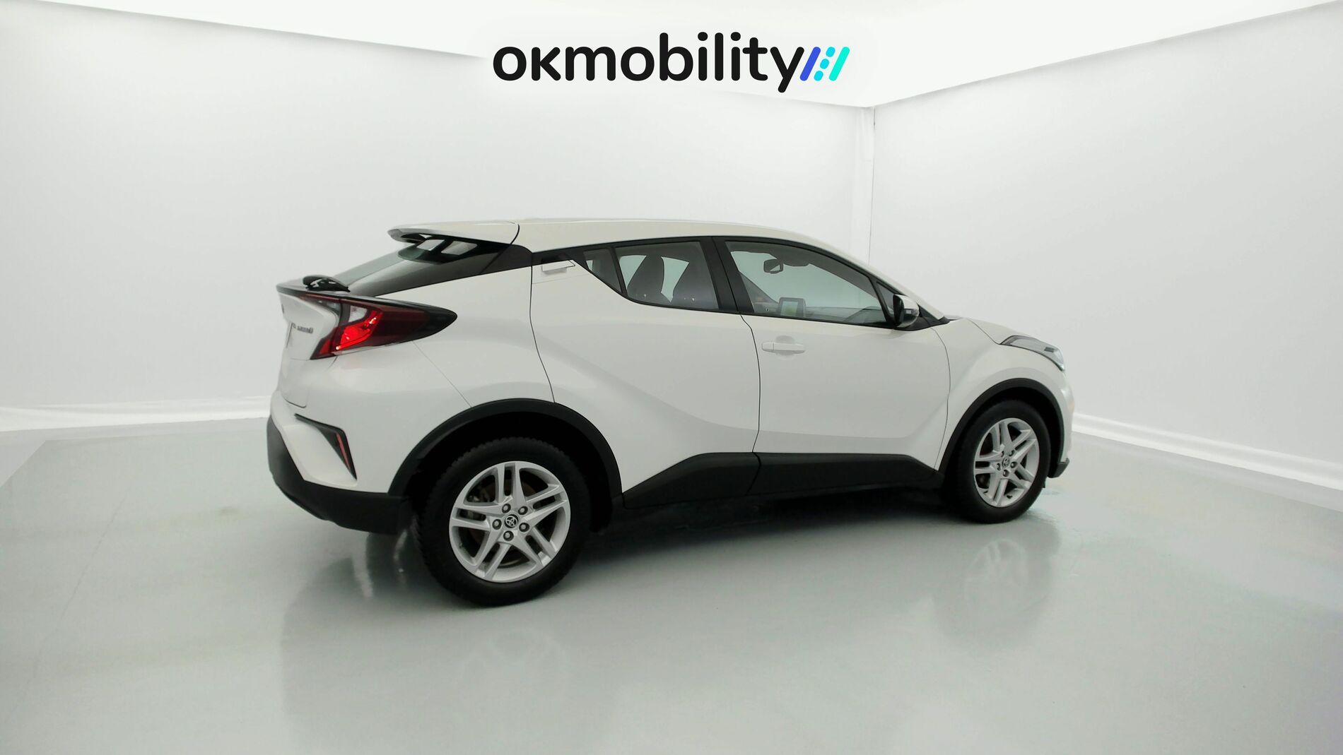 toyota c-hr business edition 1.8 E-CVT 125H 2023 schneeweiss 13