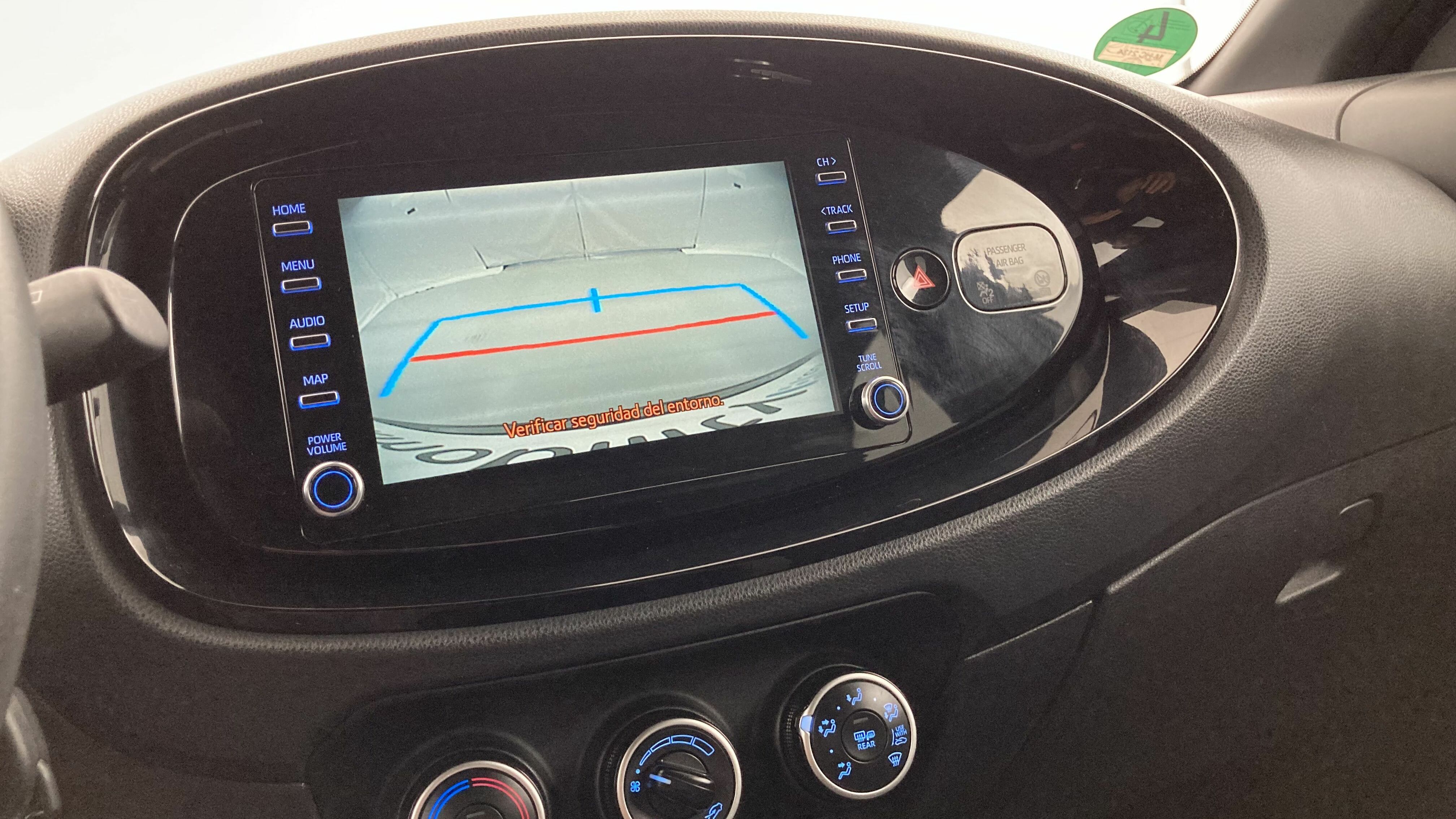 toyota aygo x pulse 1.0 VVT-I 72 2023 cardamon green / black 19