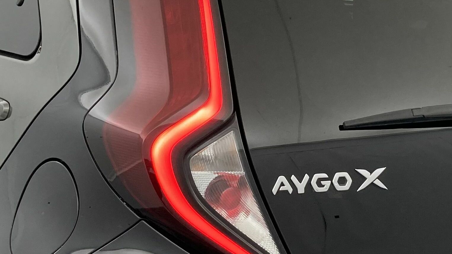 toyota aygo x pulse 1.0 VVT-I 72 2023 cardamon green / black 30