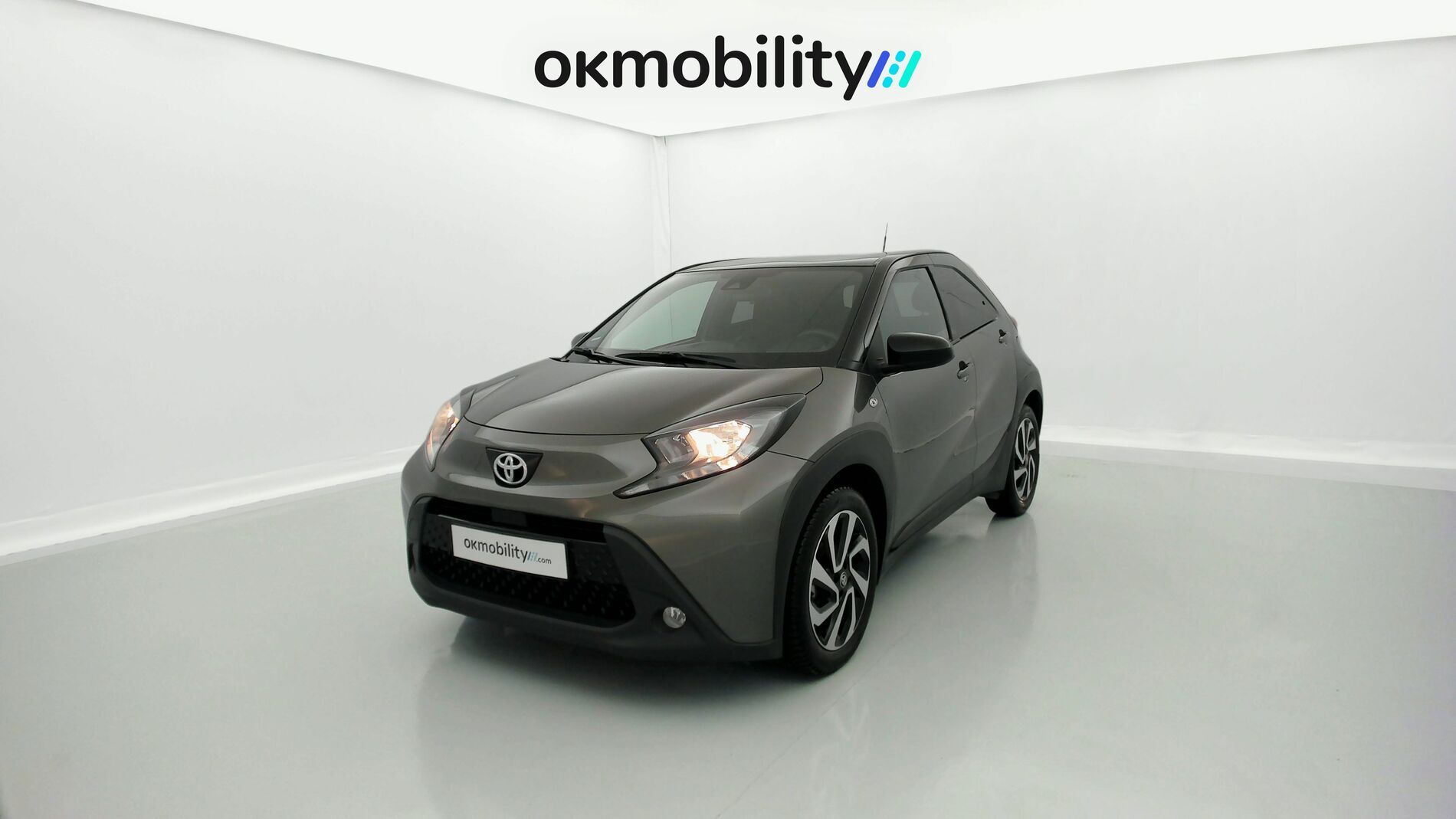 toyota aygo x pulse 1.0 VVT-I 72 2023 cardamon green / black 1