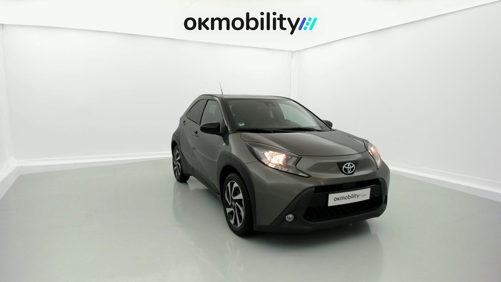 toyota aygo x pulse 1.0 VVT-I 72 2023 cardamon green / black 3