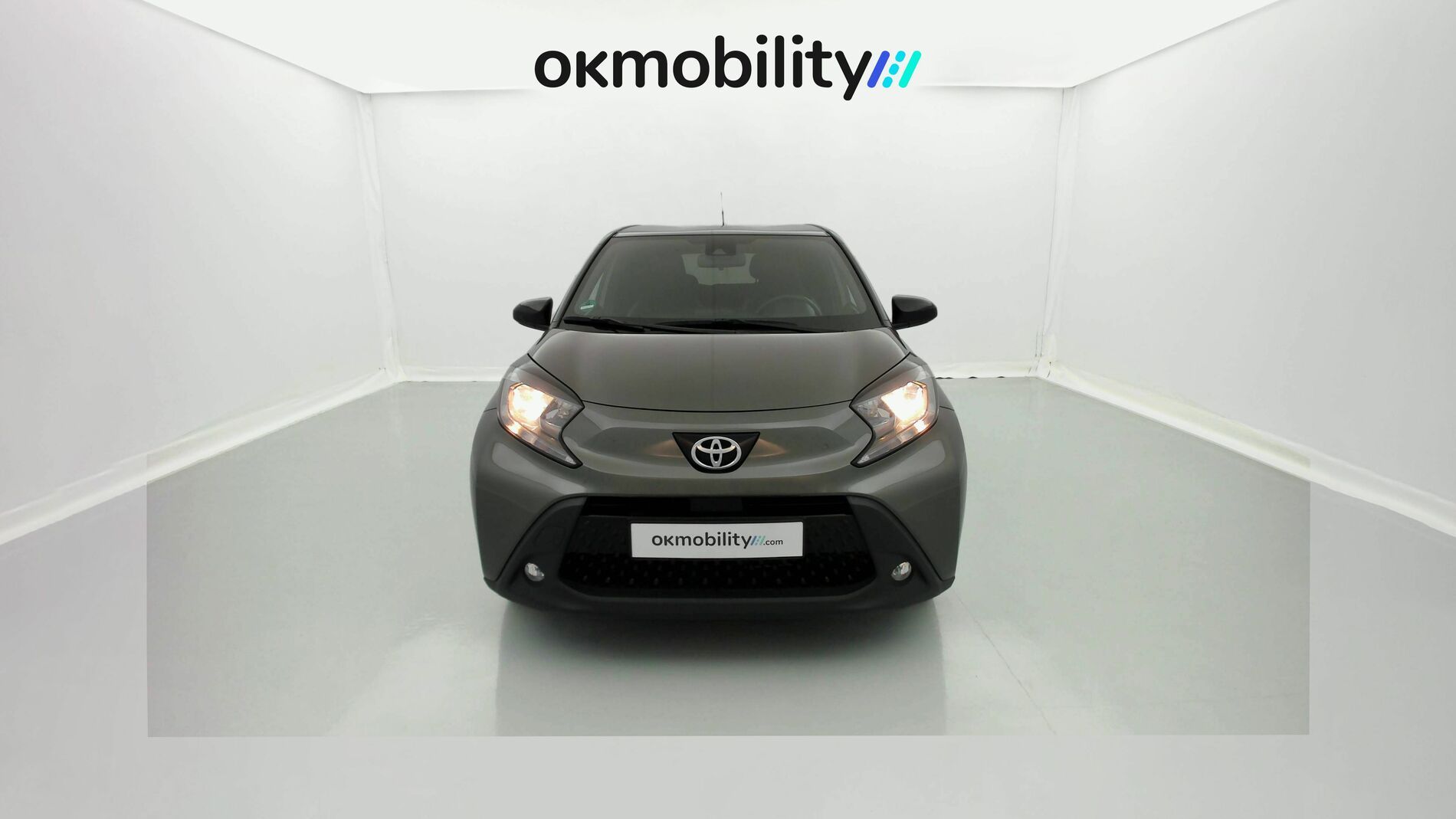 toyota aygo x pulse 1.0 VVT-I 72 2023 cardamon green / black 4