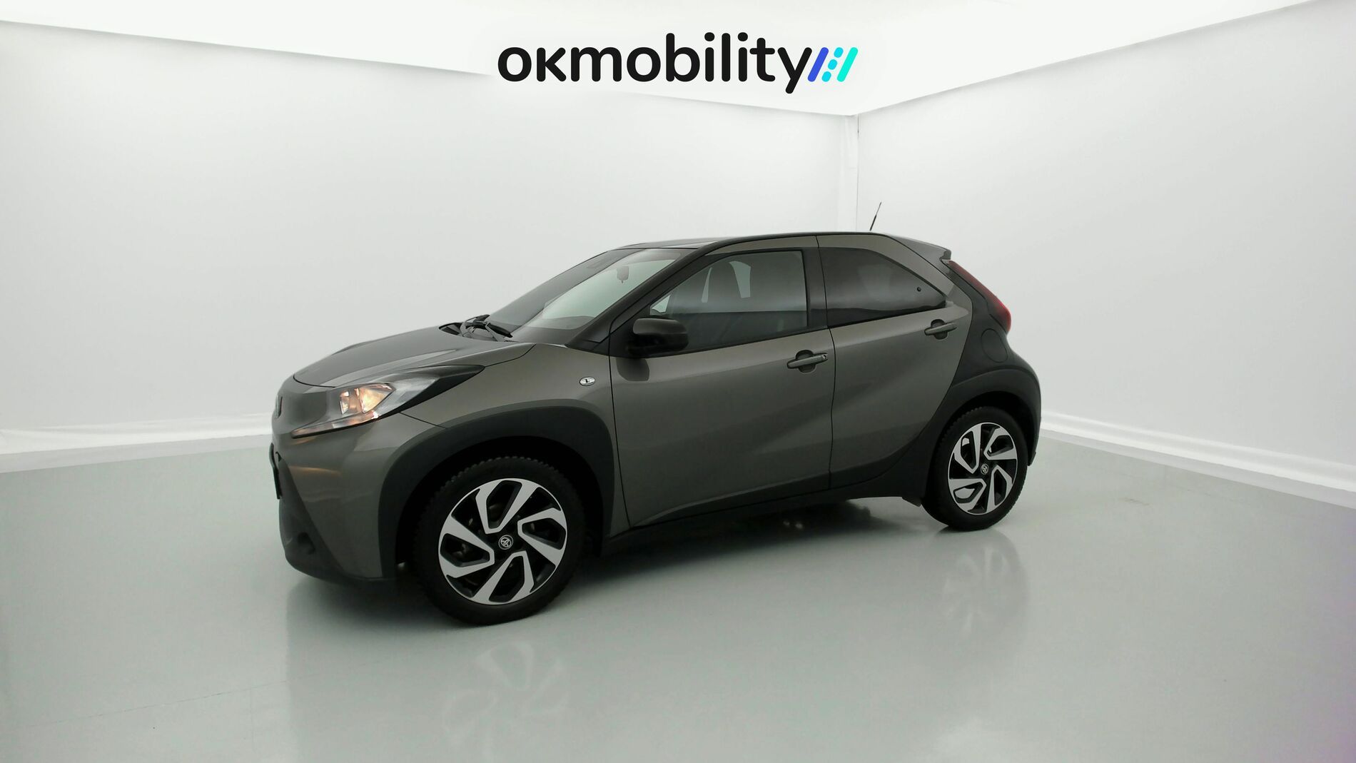 toyota aygo x pulse 1.0 VVT-I 72 2023 cardamon green / black 5