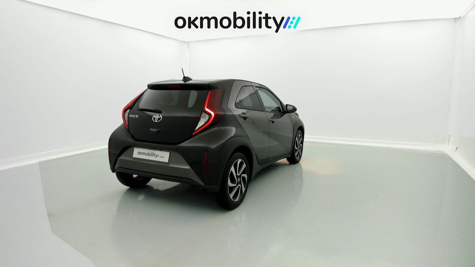 toyota aygo x pulse 1.0 VVT-I 72 2023 cardamon green / black 11