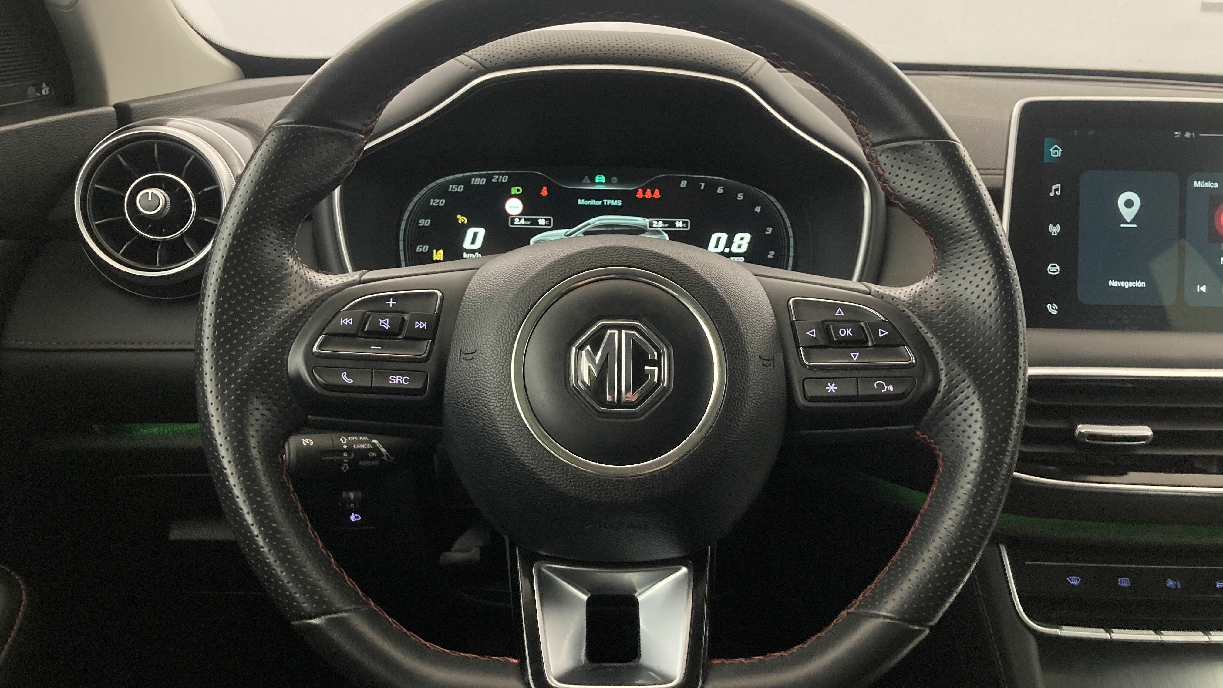 mg hs luxury 1.5 T-GDI 162 2023 diamond red - rsj 16