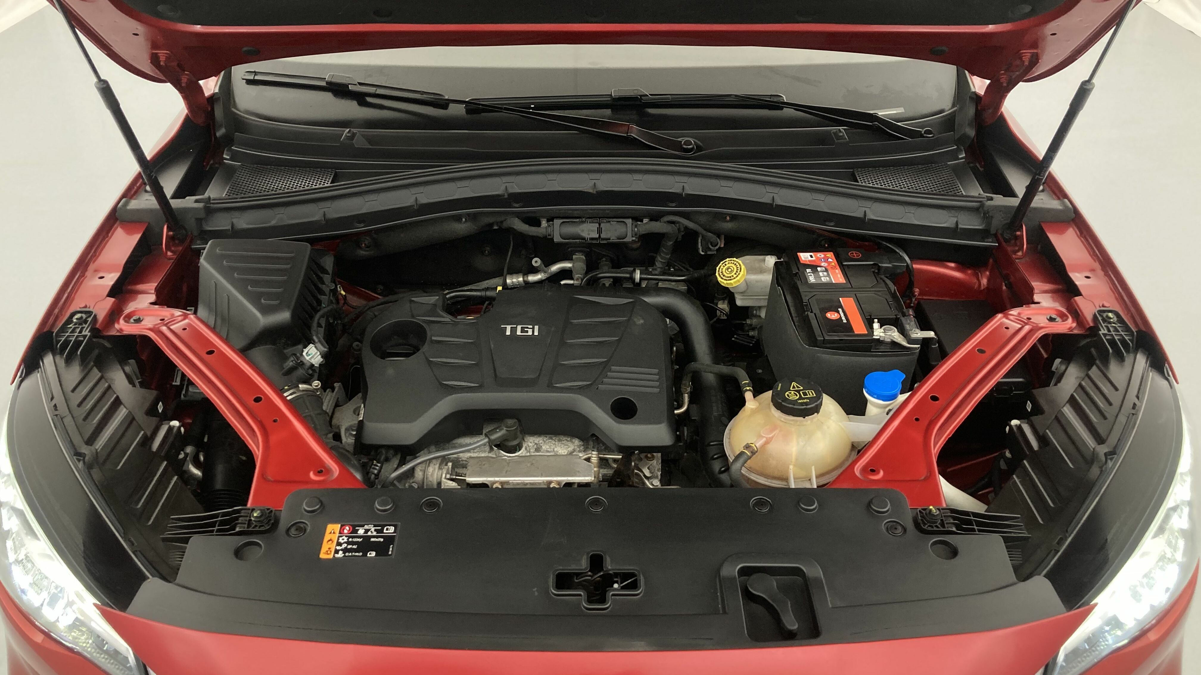 mg hs luxury 1.5 T-GDI 162 2023 diamond red - rsj 24