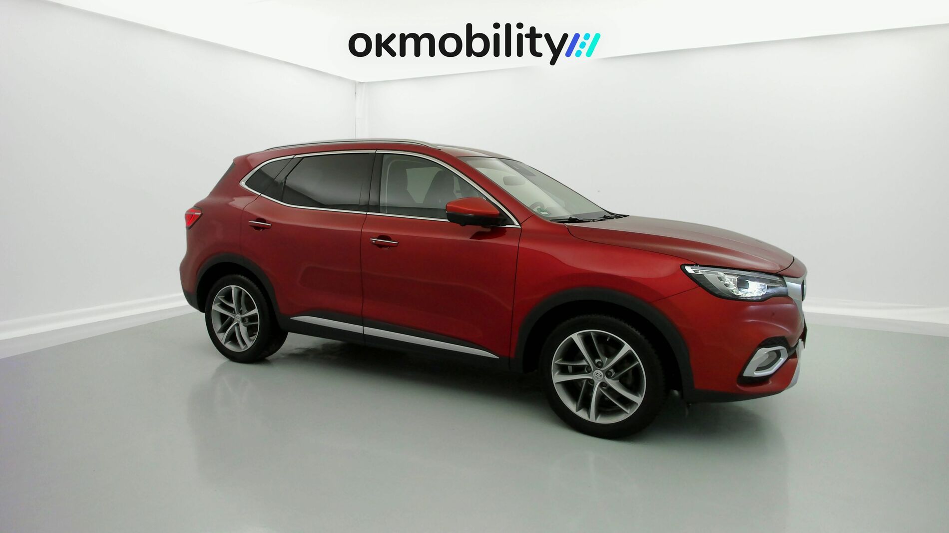 mg hs luxury 1.5 T-GDI 162 2023 diamond red - rsj 2