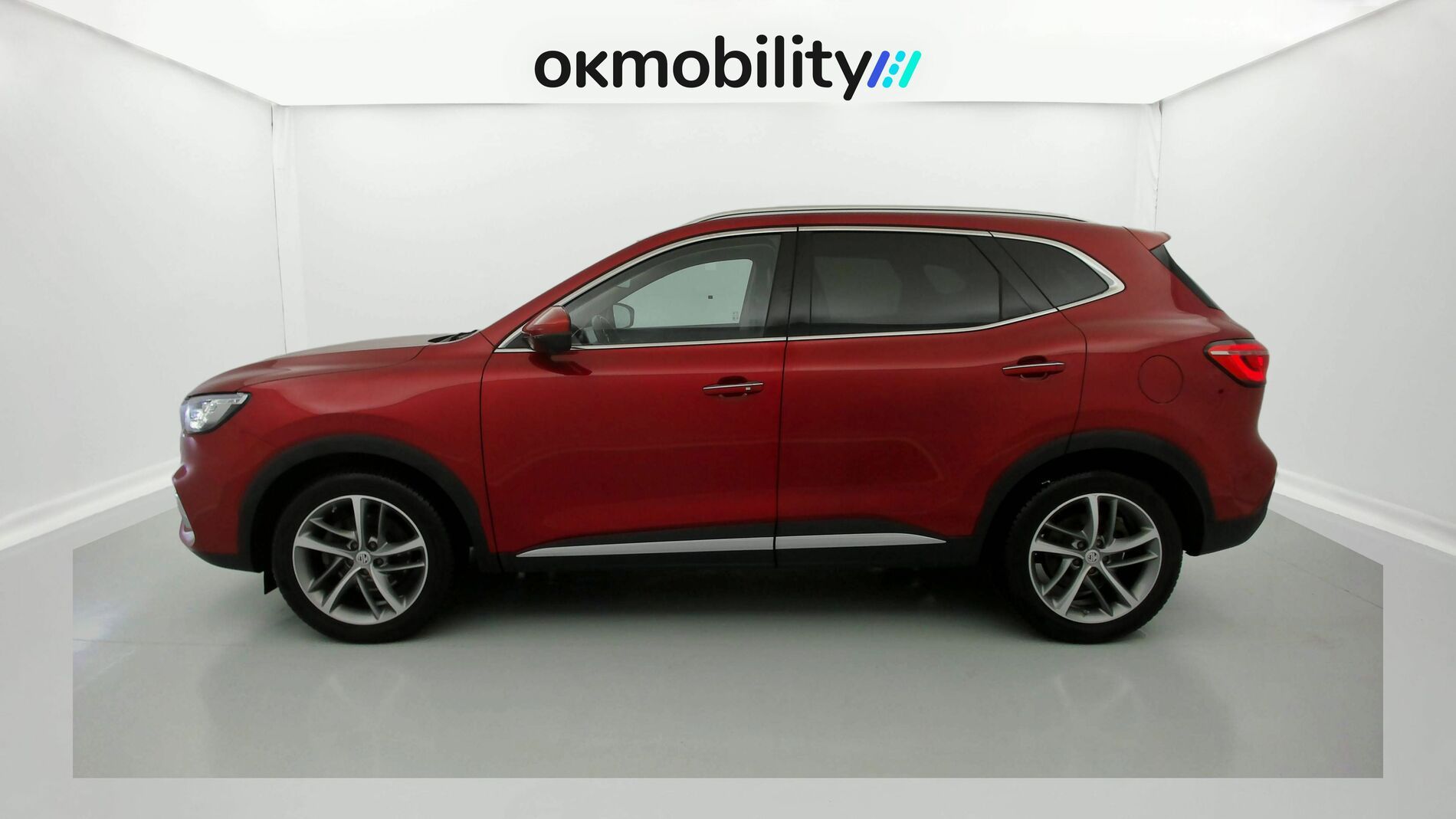 mg hs luxury 1.5 T-GDI 162 2023 diamond red - rsj 5