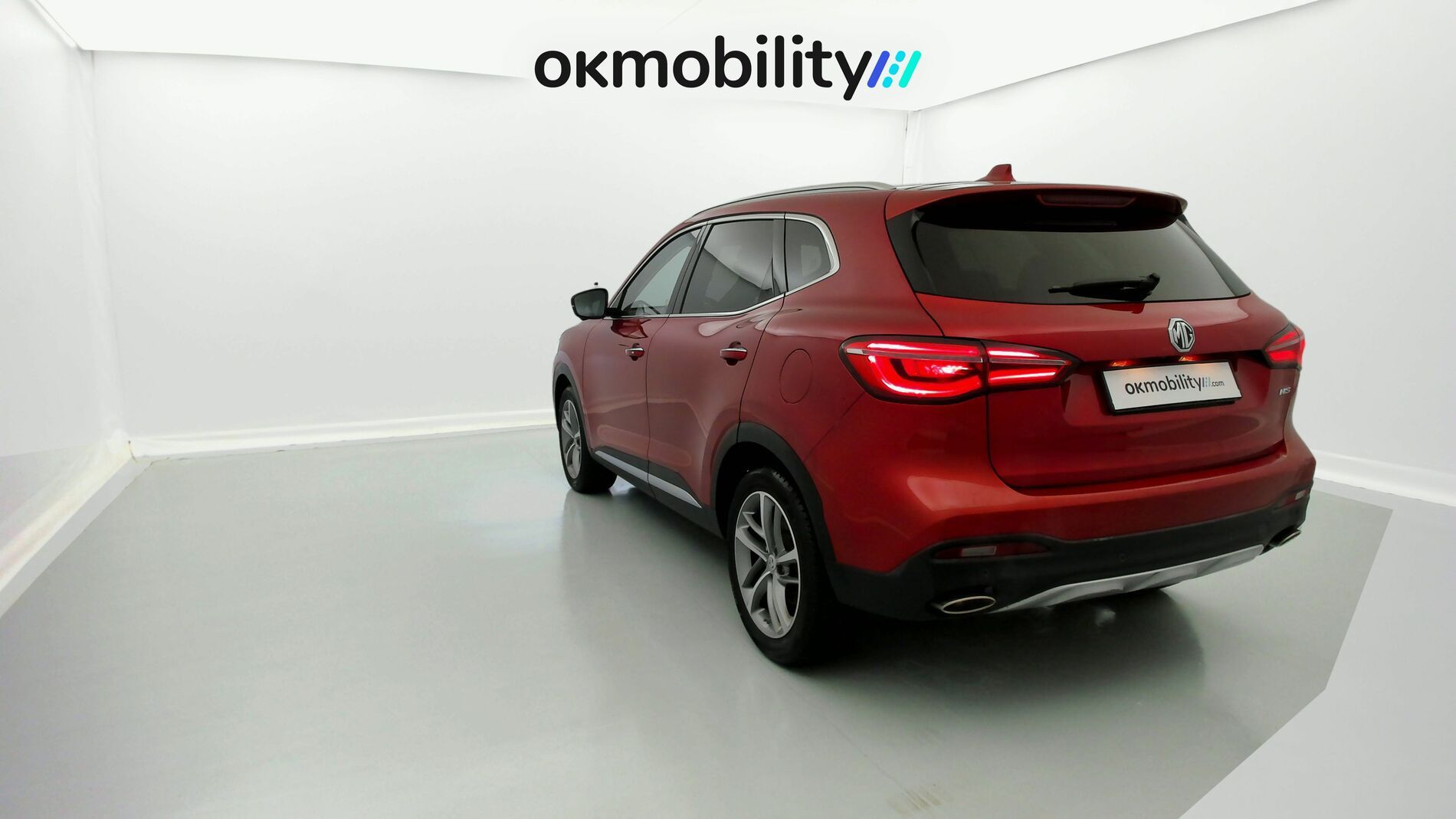 mg hs luxury 1.5 T-GDI 162 2023 diamond red - rsj 8