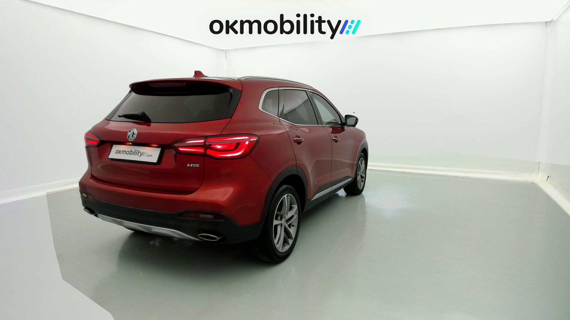 mg hs luxury 1.5 T-GDI 162 2023 diamond red - rsj 10