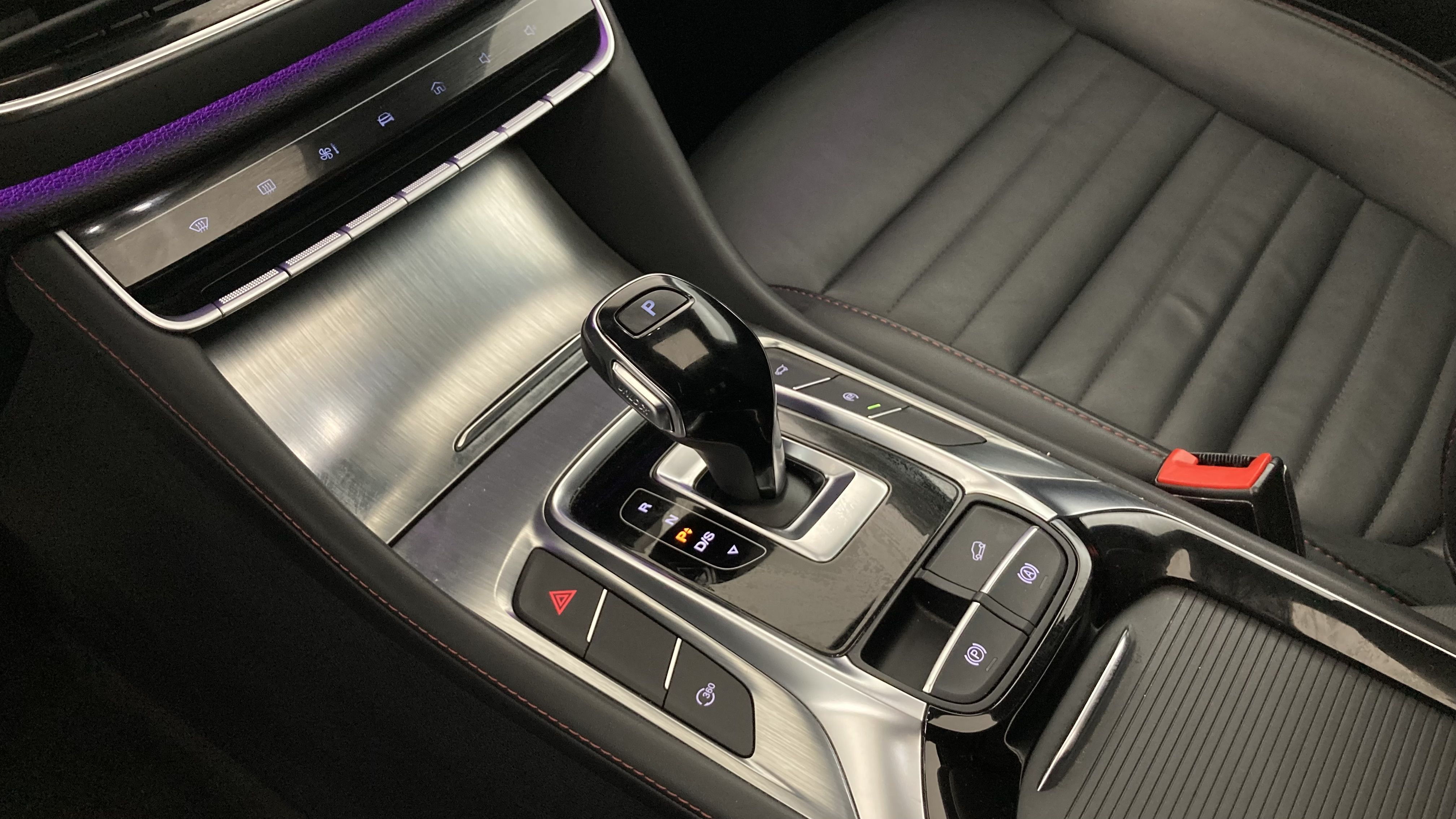 mg hs luxury 1.5 T-GDI 162 AT 2023 medal silver - ssa 12