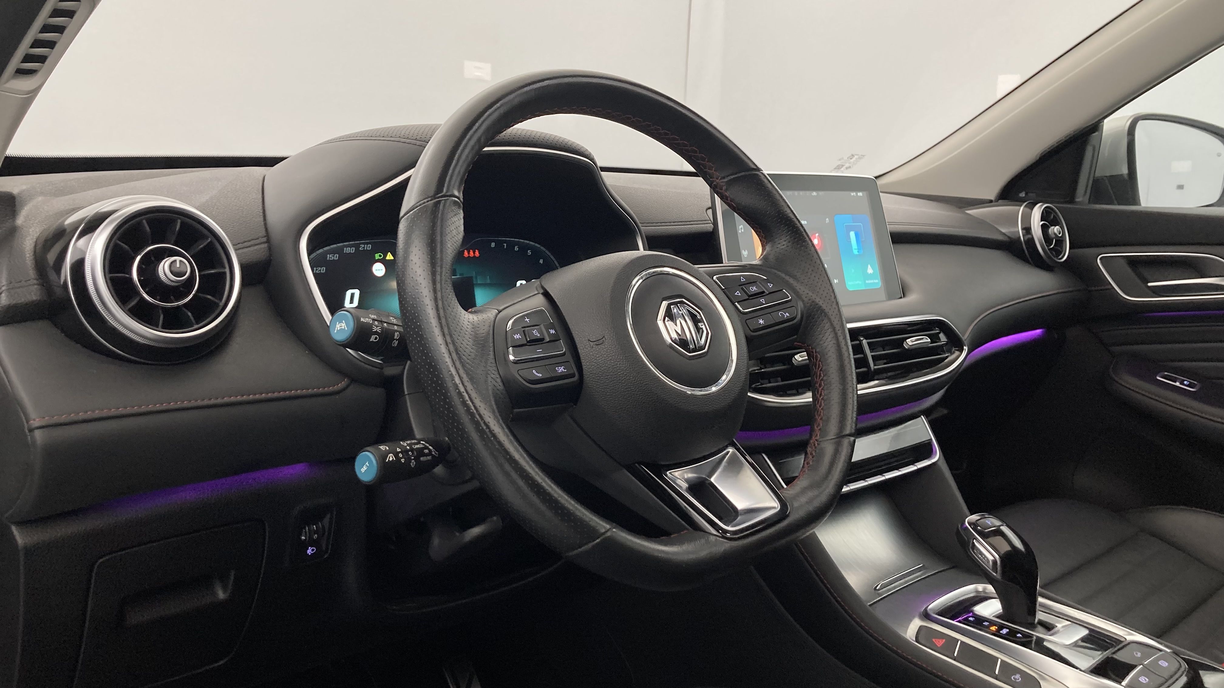 mg hs luxury 1.5 T-GDI 162 AT 2023 medal silver - ssa 18