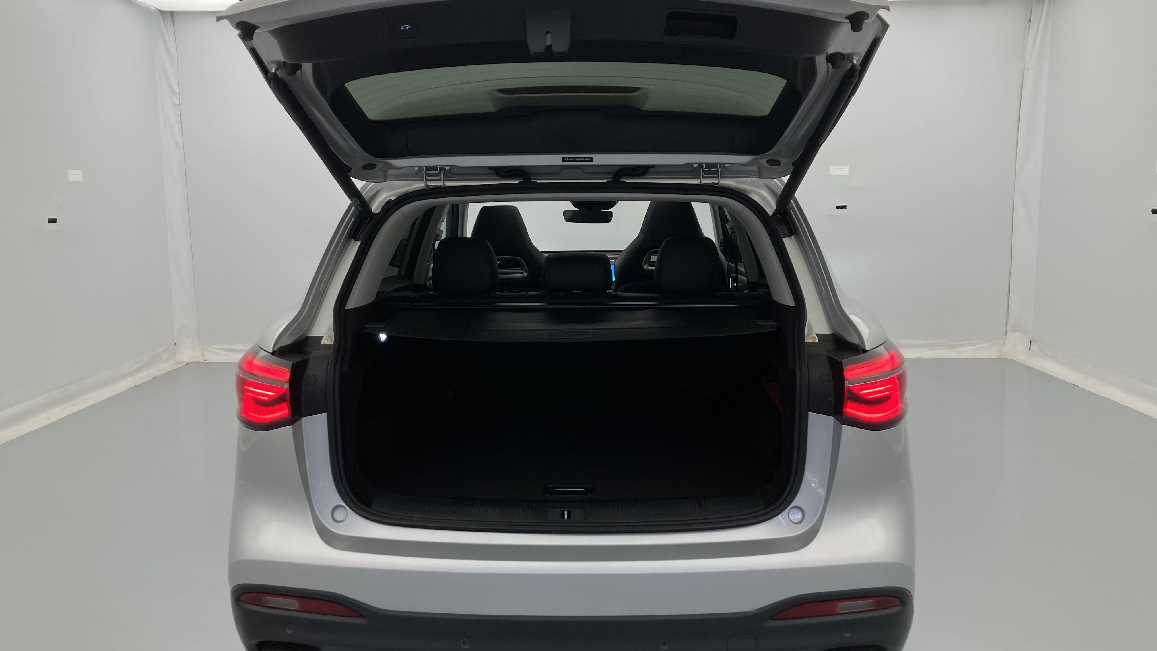 mg hs luxury 1.5 T-GDI 162 AT 2023 medal silver - ssa 22