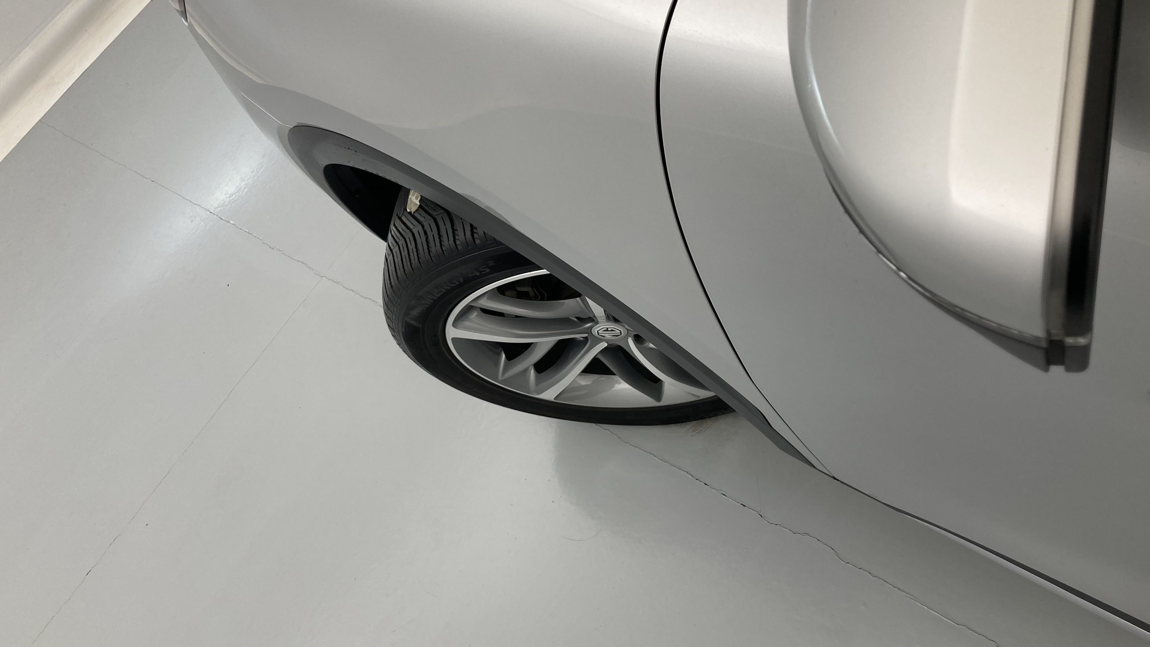 mg hs luxury 1.5 T-GDI 162 AT 2023 medal silver - ssa 35