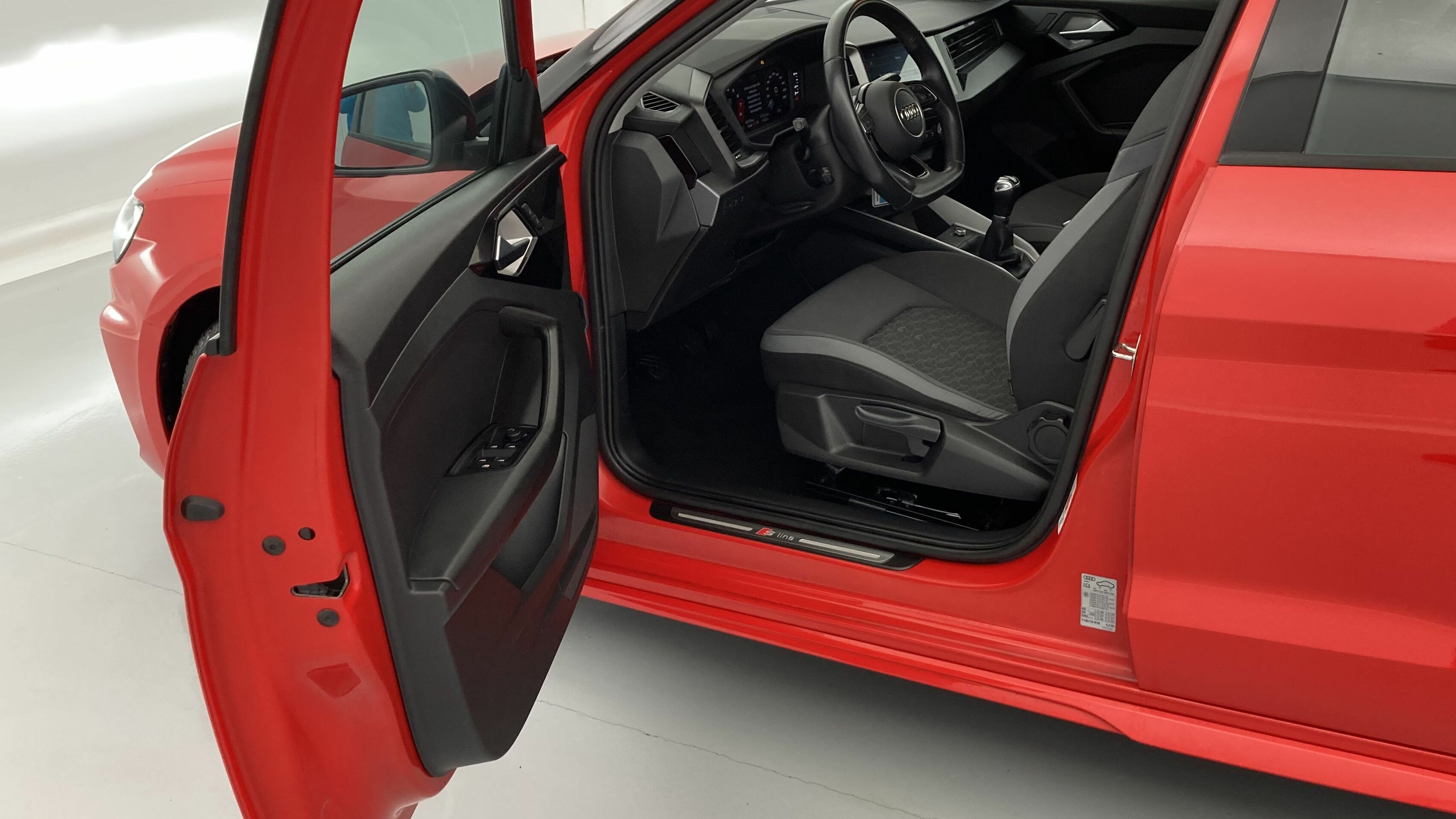audi a1 sportback s line 30 TFSI 110 2022 misanorot / mythosschwarz 14