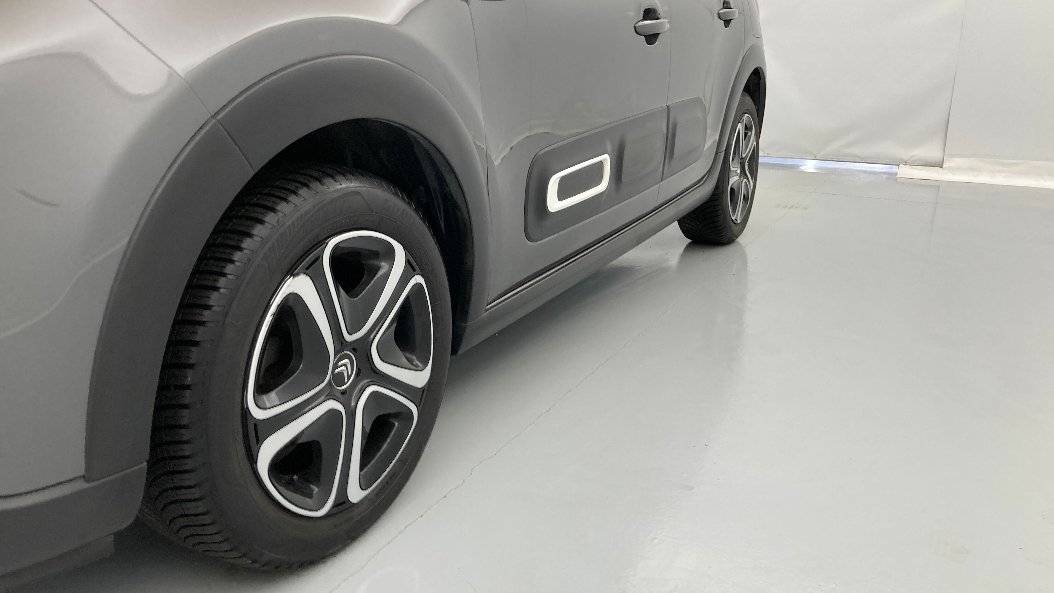 citroen c3 feel pack 1.2 PURETECH 83 2022 platinium grau metallic 26