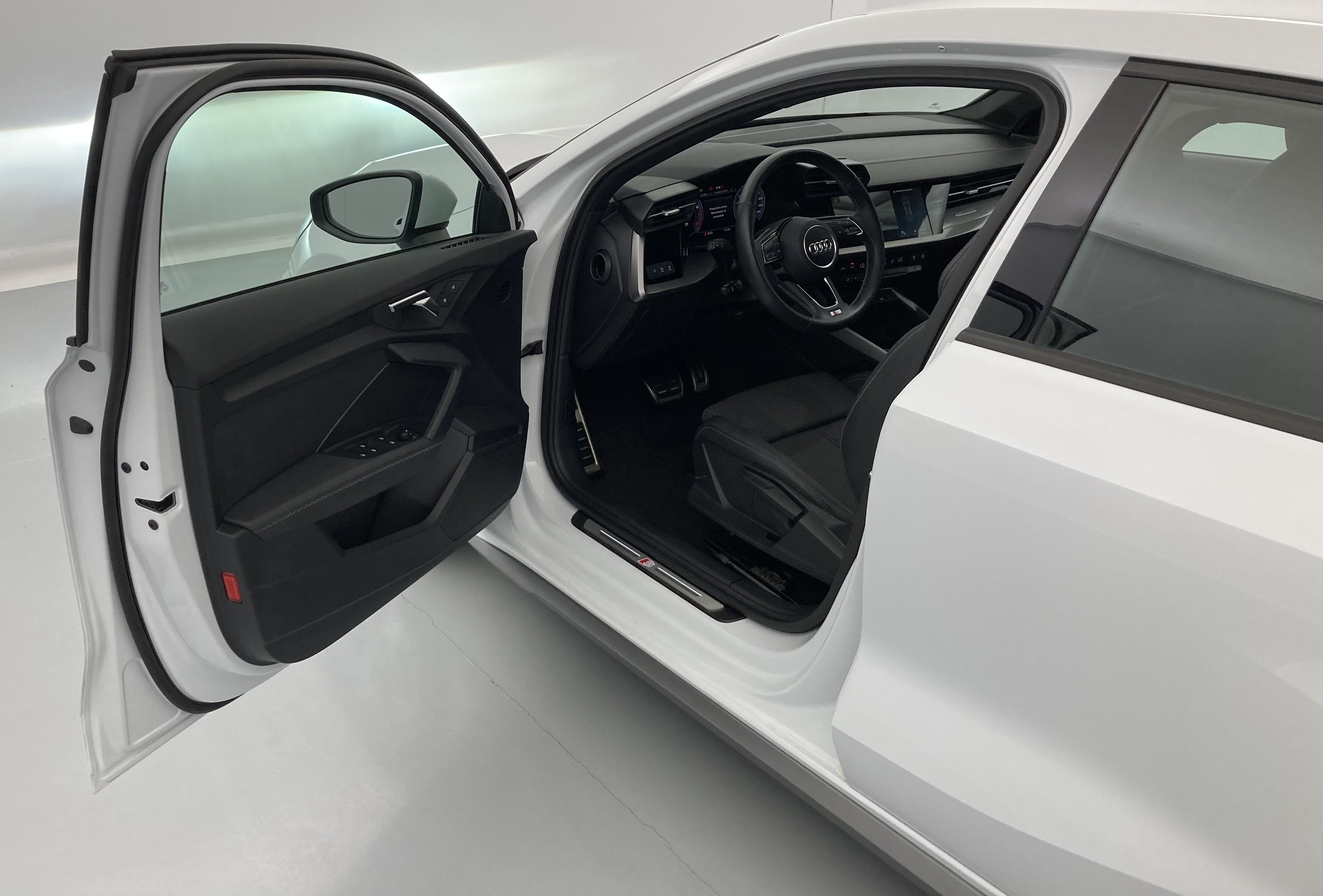 audi a3 sportback s line 35 TFSI 150 STRONIC 2024 gletscherweiss metallic 16