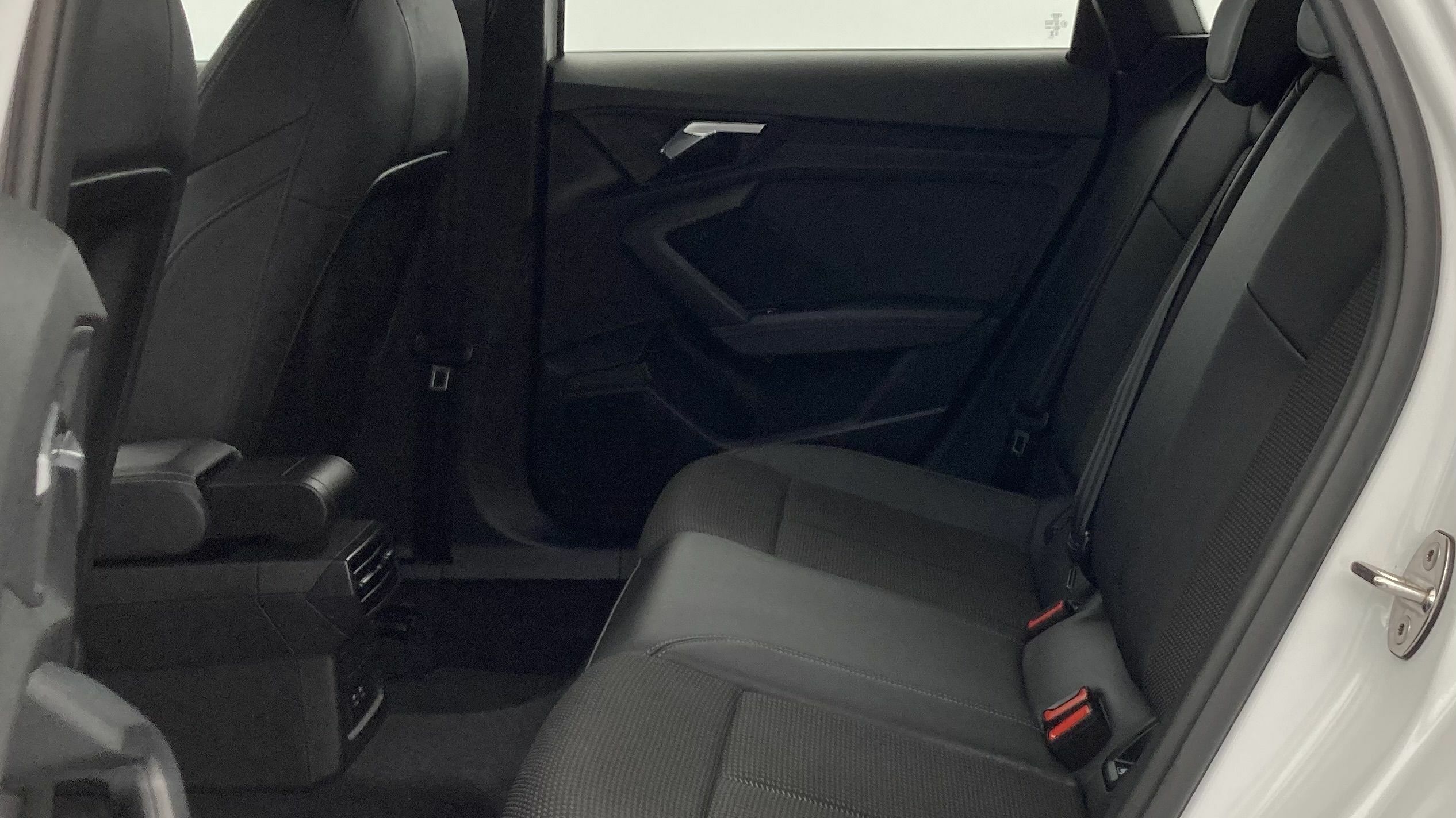 audi a3 sportback s line 35 TFSI 150 STRONIC 2024 gletscherweiß met. 22