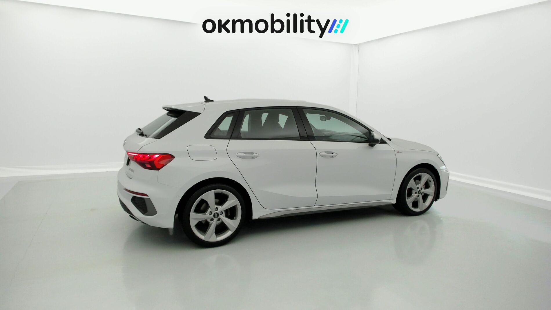 audi a3 sportback s line 35 TFSI 150 STRONIC 2024 gletscherweiß met. 13
