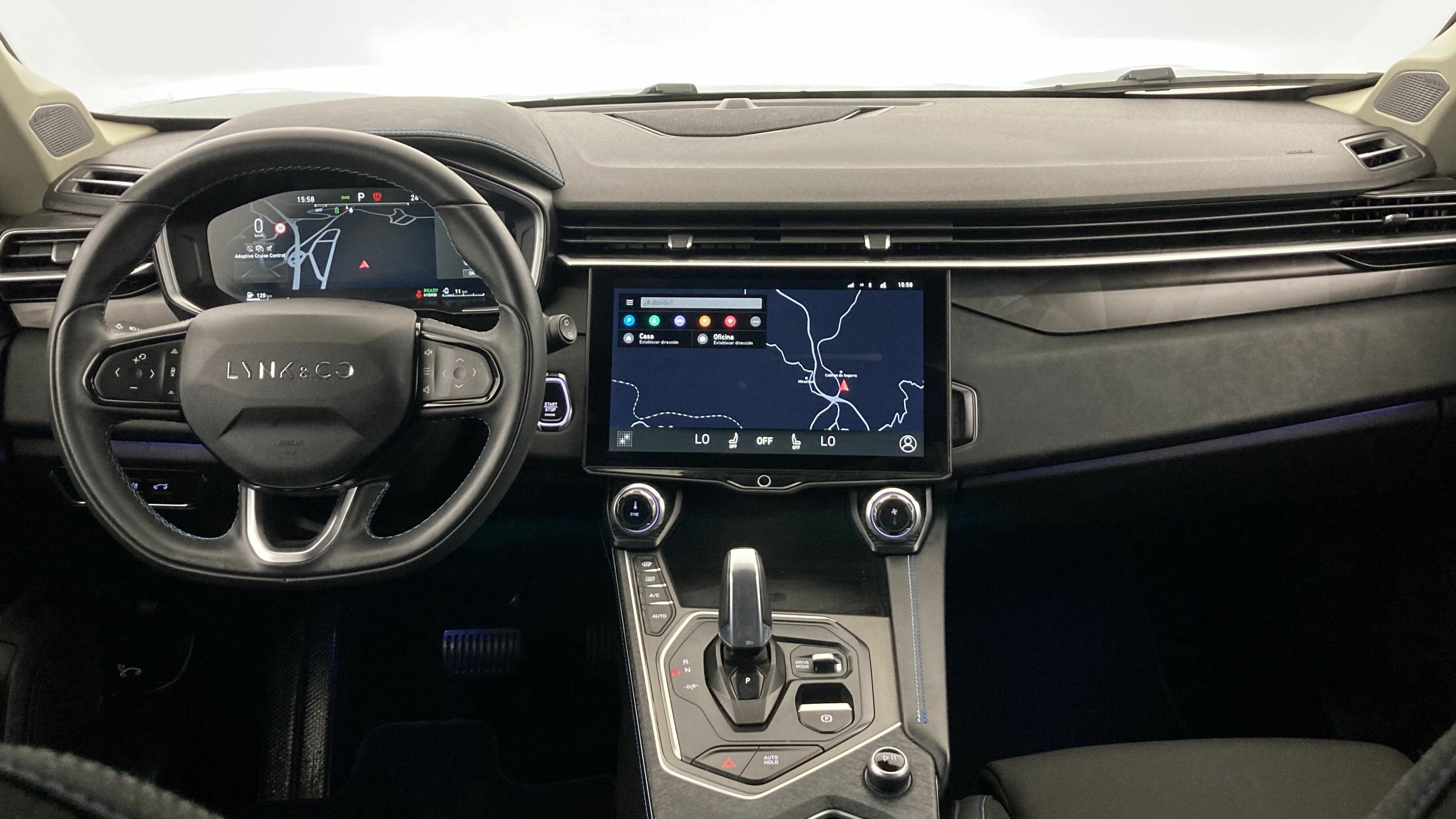 lynk&co 1 nv 1.5 PHEV 261 2022 black 11
