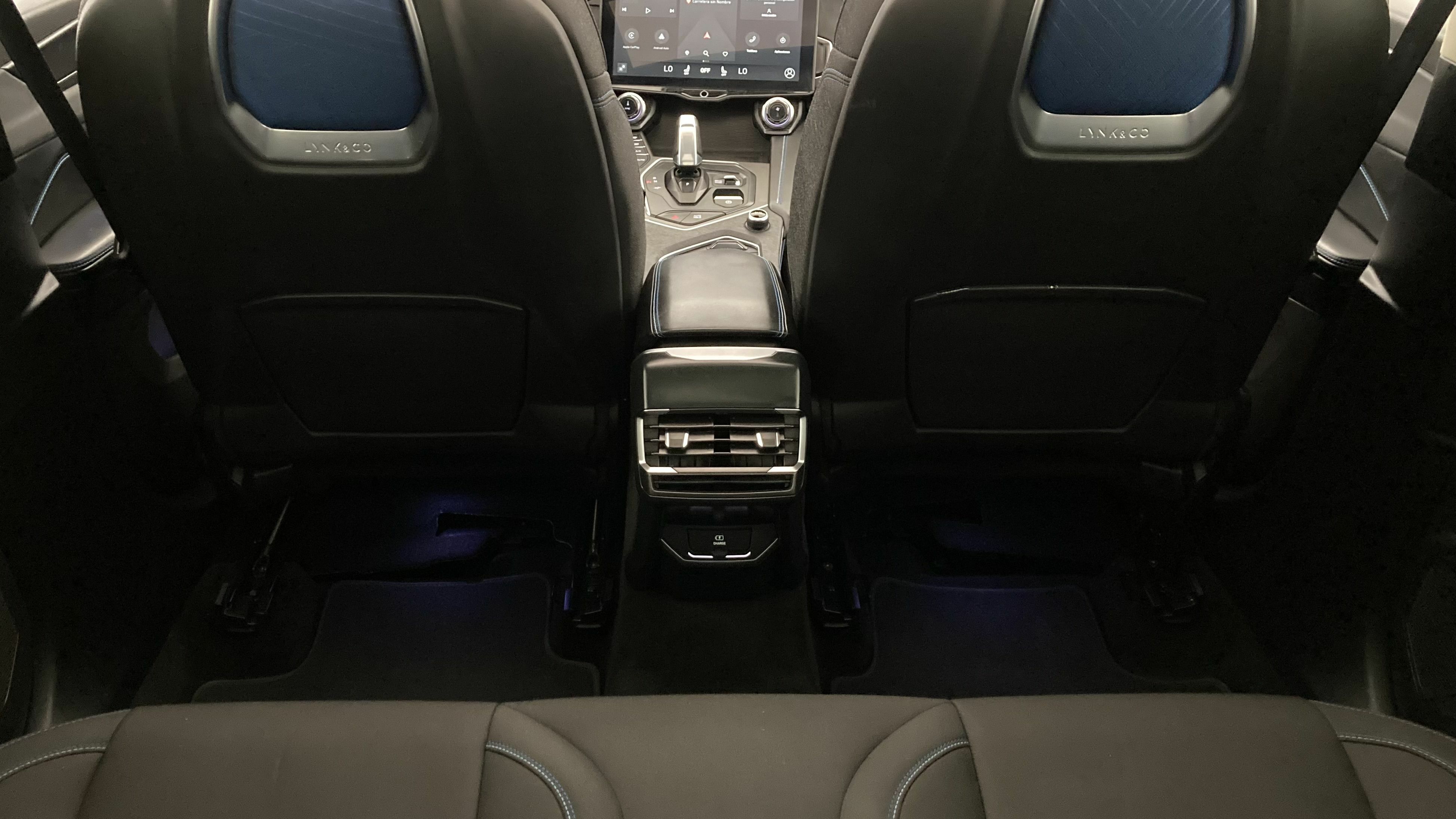 lynk&co 1 nv 1.5 PHEV 261 2022 black 17