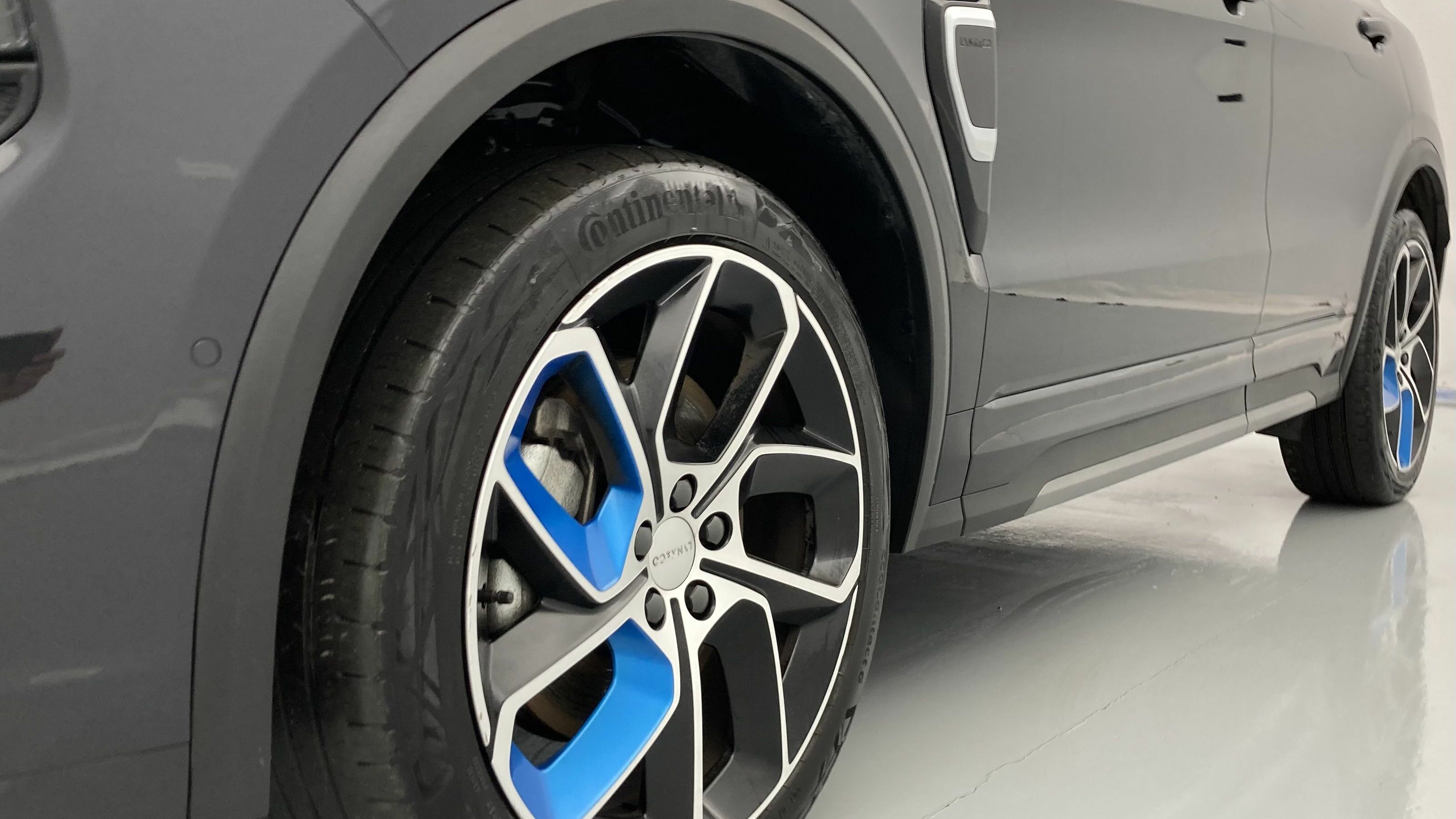 lynk&co 1 nv 1.5 PHEV 261 2022 black 21