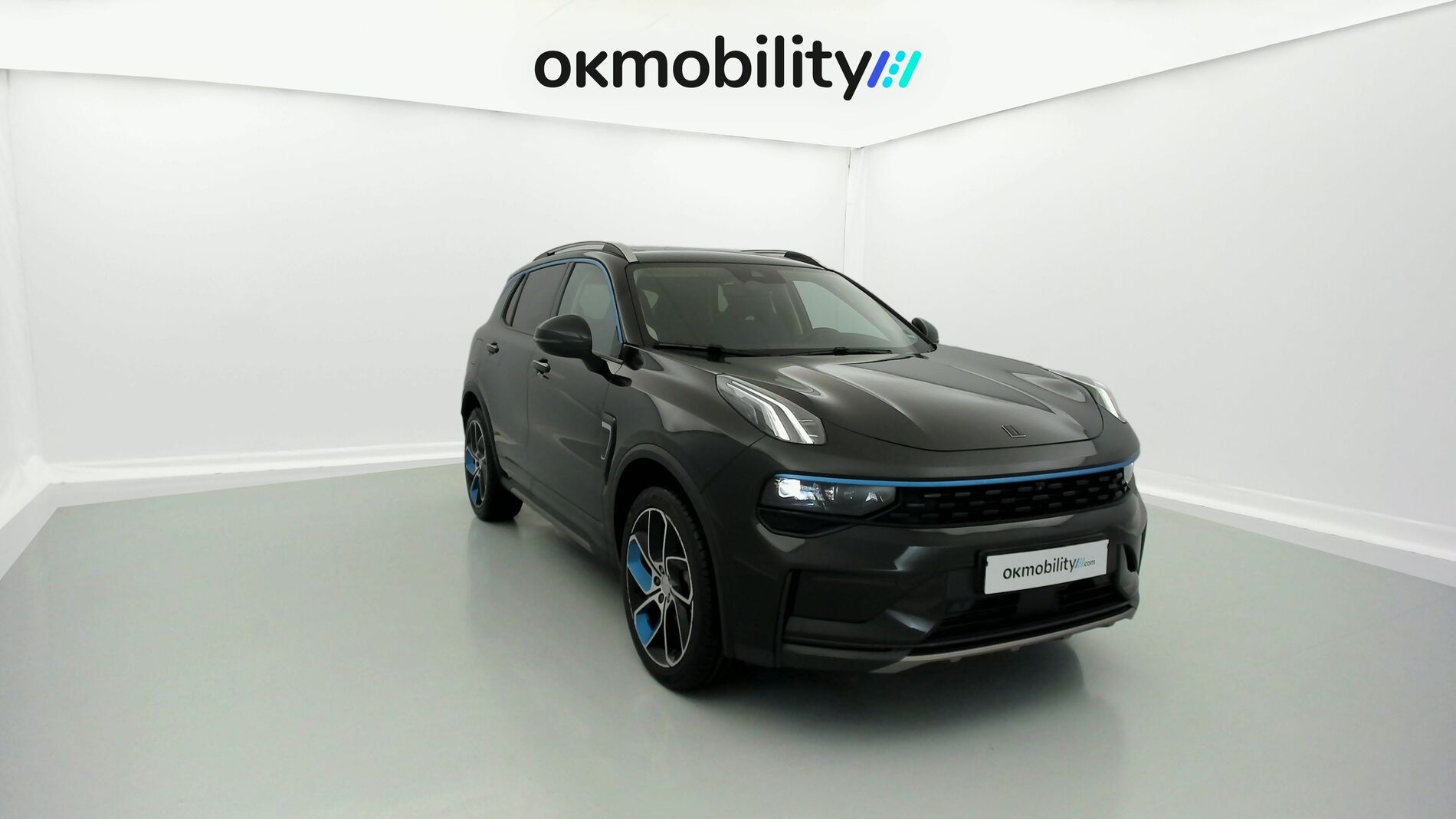 lynk&co 01 nv 1.5 PHEV 261 2022 black 3