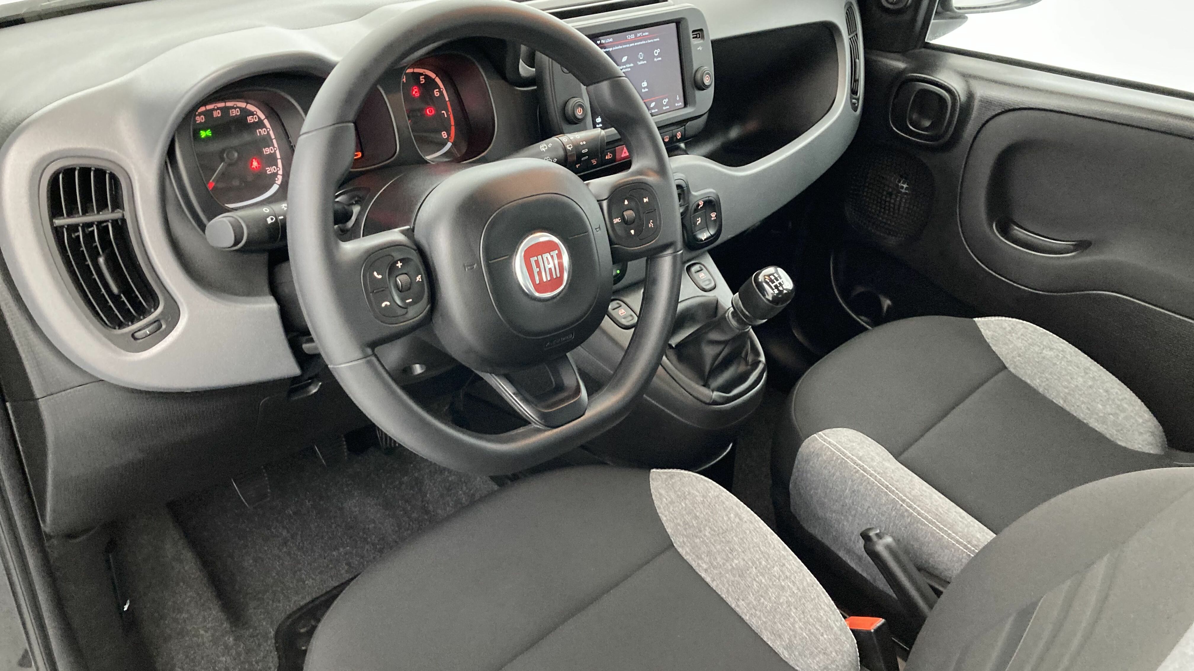 fiat panda cross city plus 1.0 HYBRID 70 MHEV 2023 cinema schwarz 16
