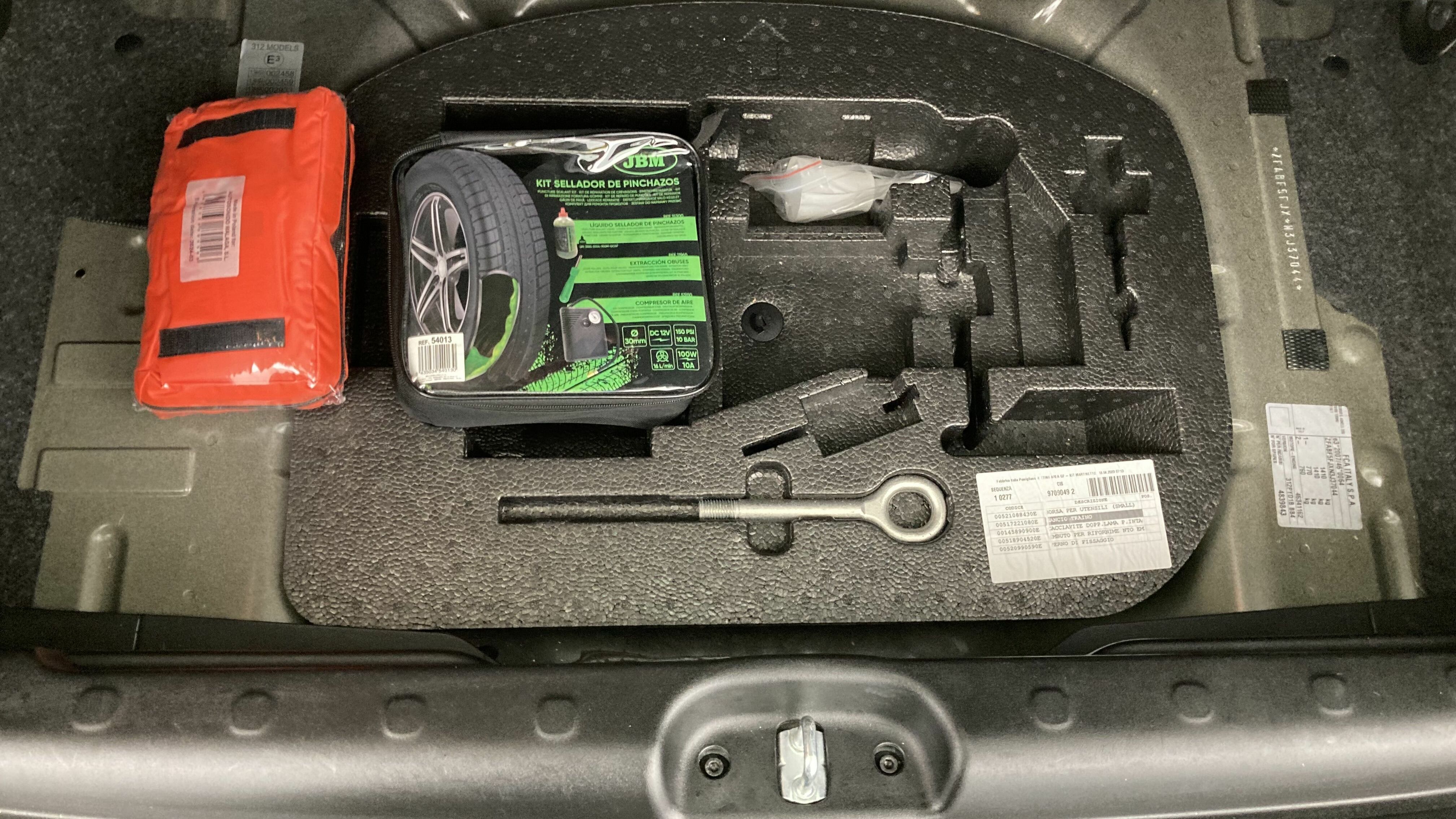 fiat panda cross city plus 1.0 HYBRID 70 MHEV 2023 cinema schwarz 24