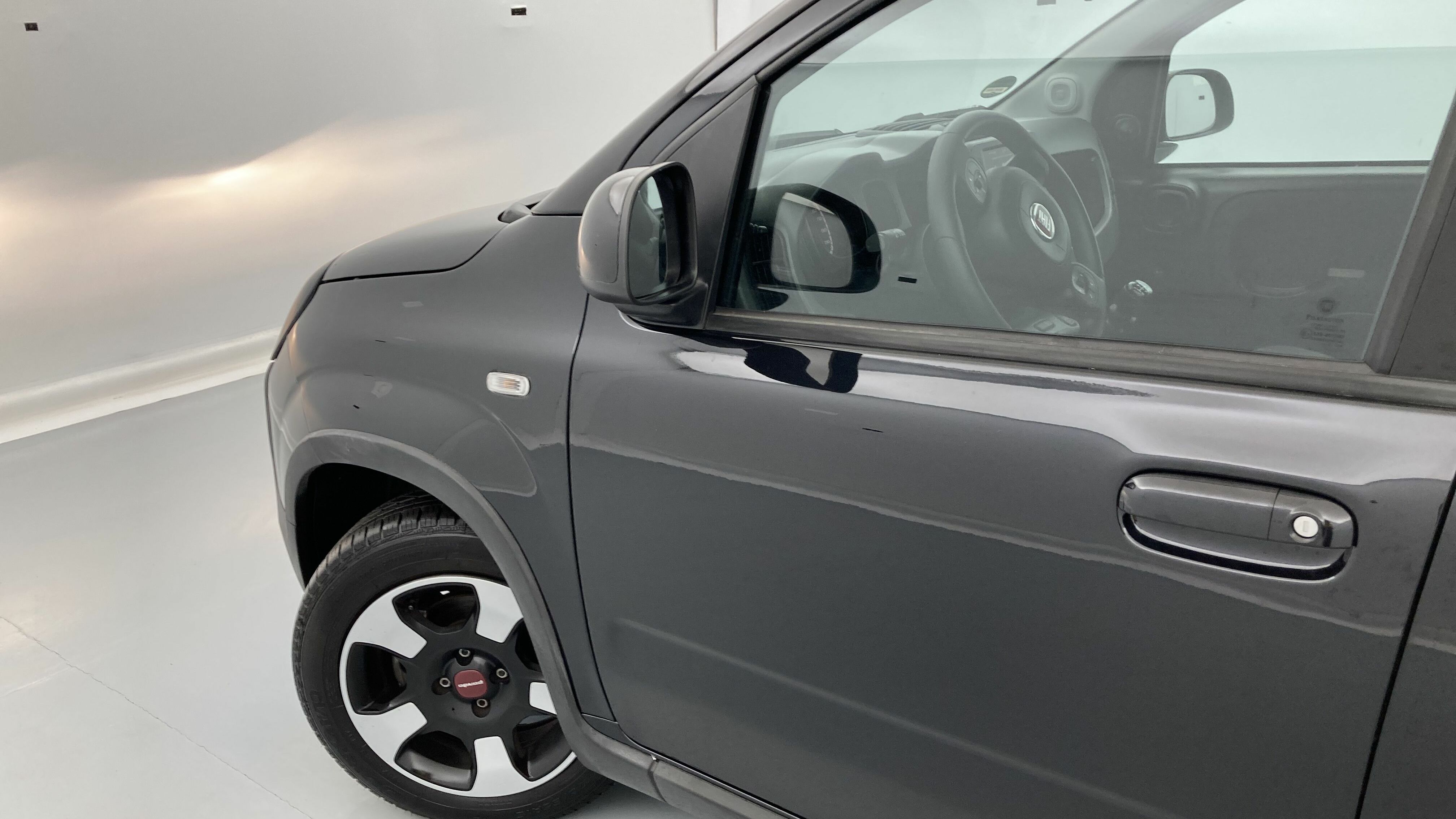 fiat panda cross city plus 1.0 HYBRID 70 MHEV 2023 cinema schwarz 29