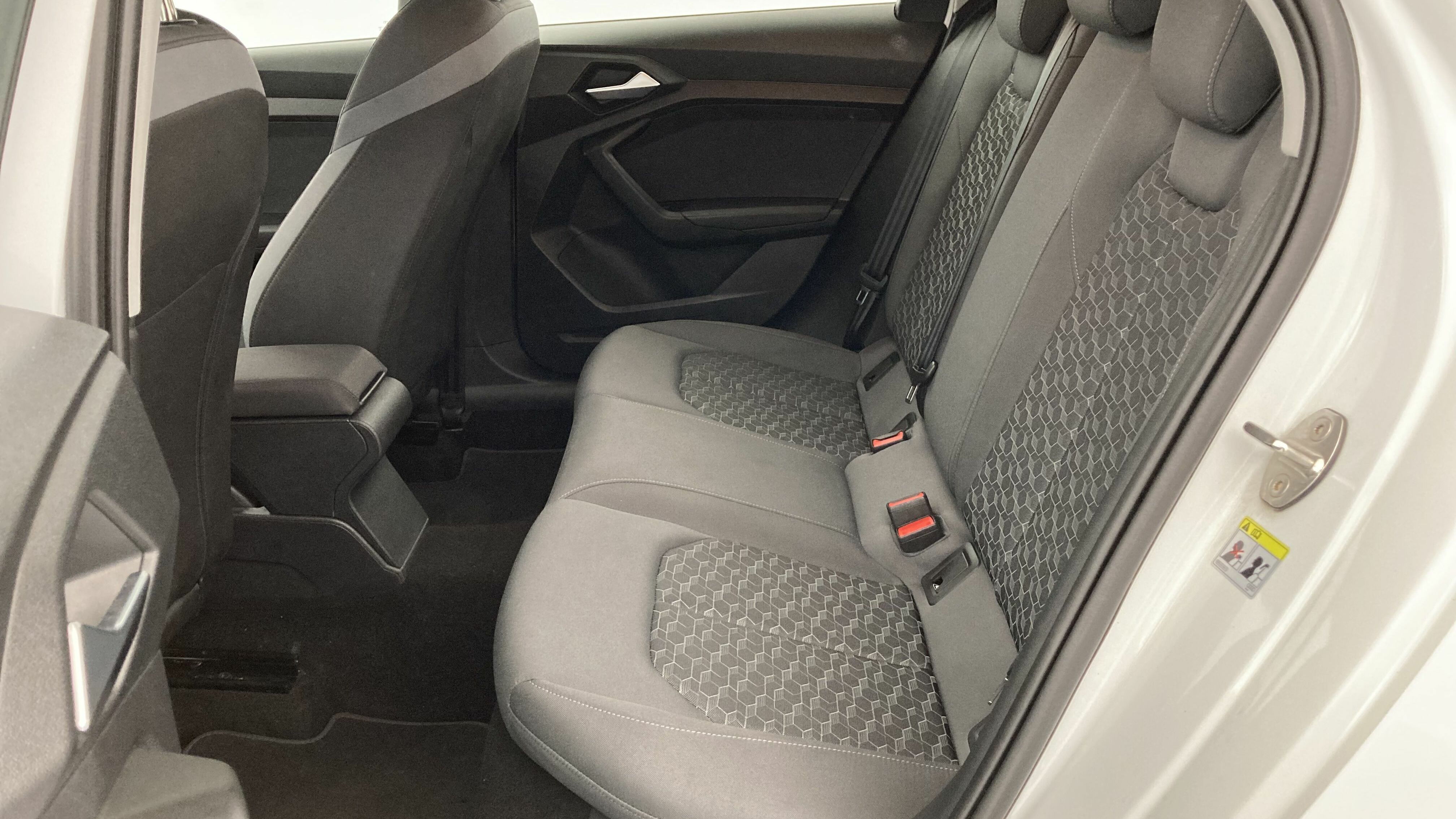 audi a1 sportback s line 25 TFSI 95 2023 gletscherweiß met. 21